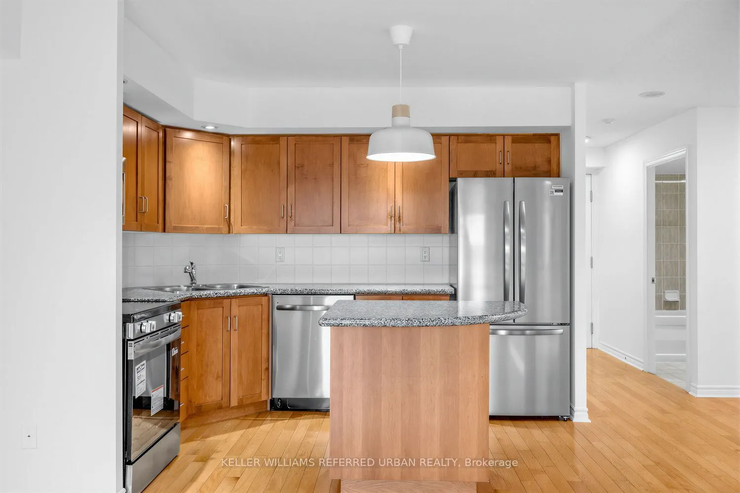 250 Wellington Street W #1436