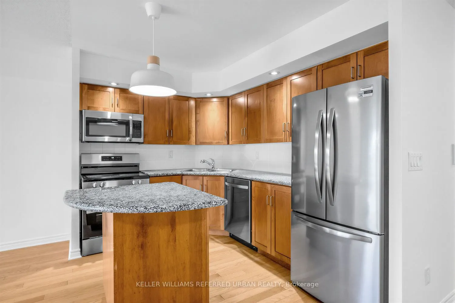 250 Wellington Street W #1436
