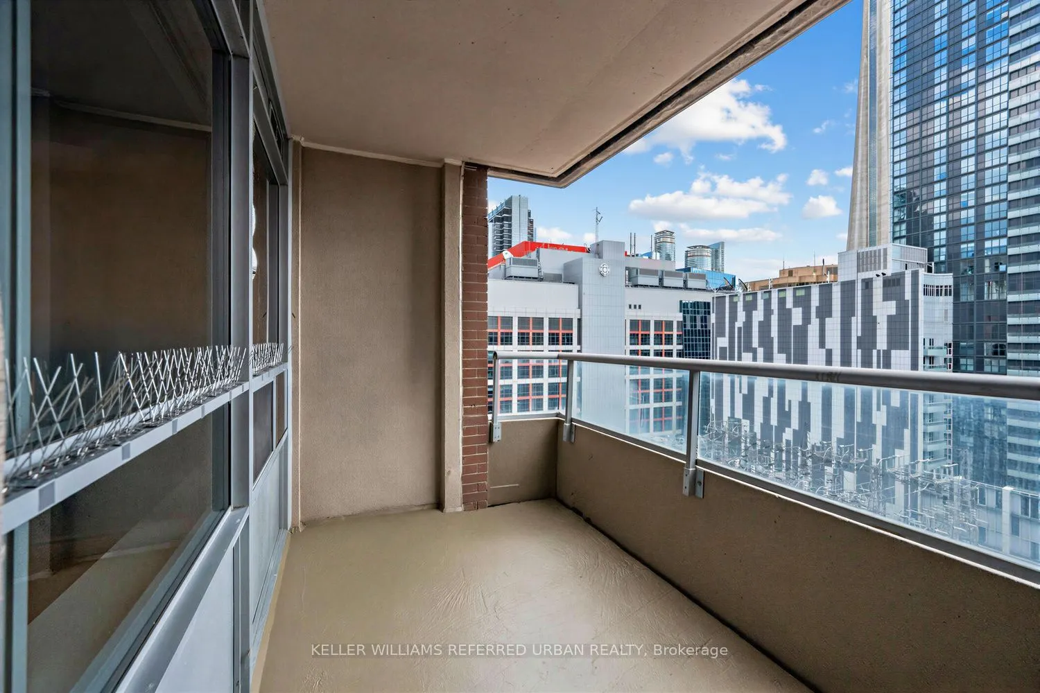 250 Wellington Street W #1436