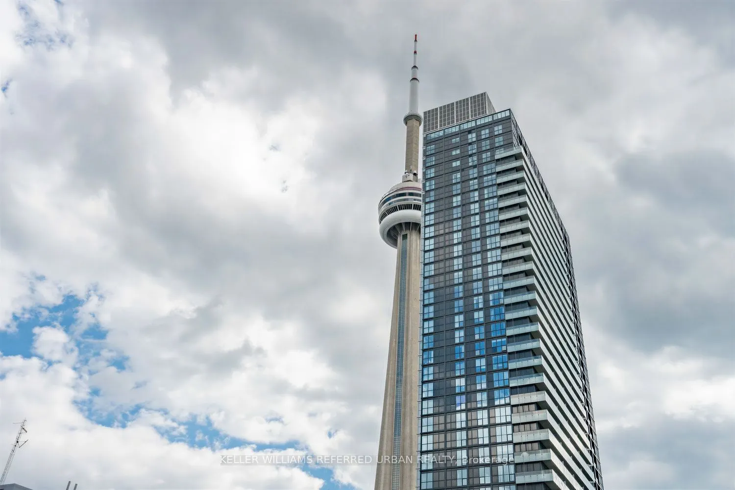 250 Wellington Street W #1436