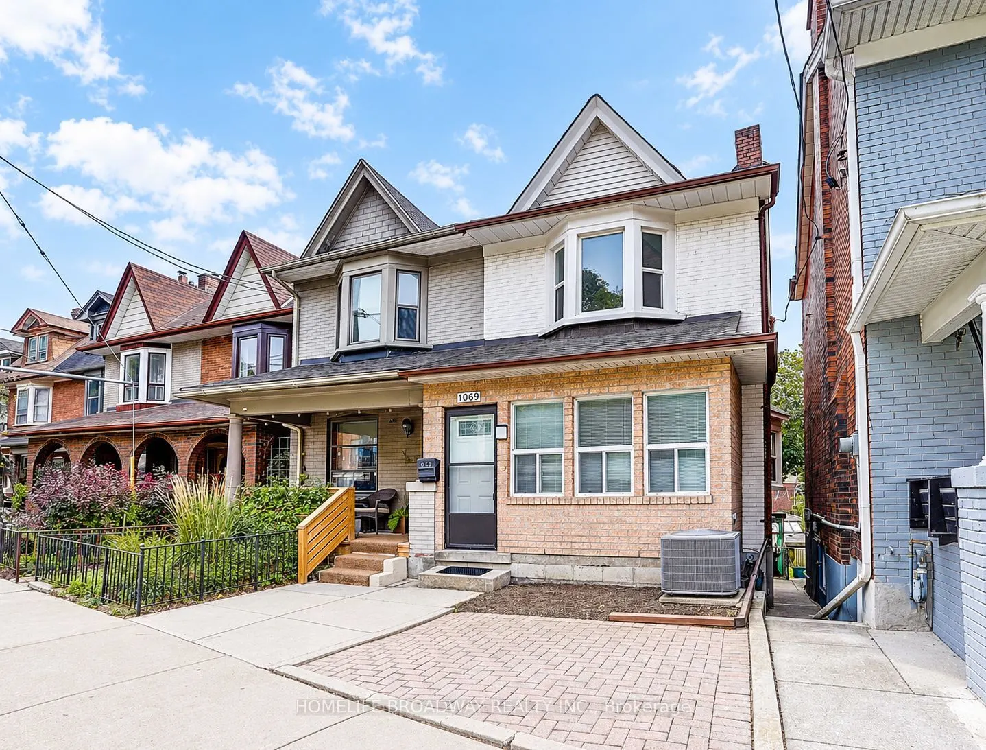 1069 Davenport Road