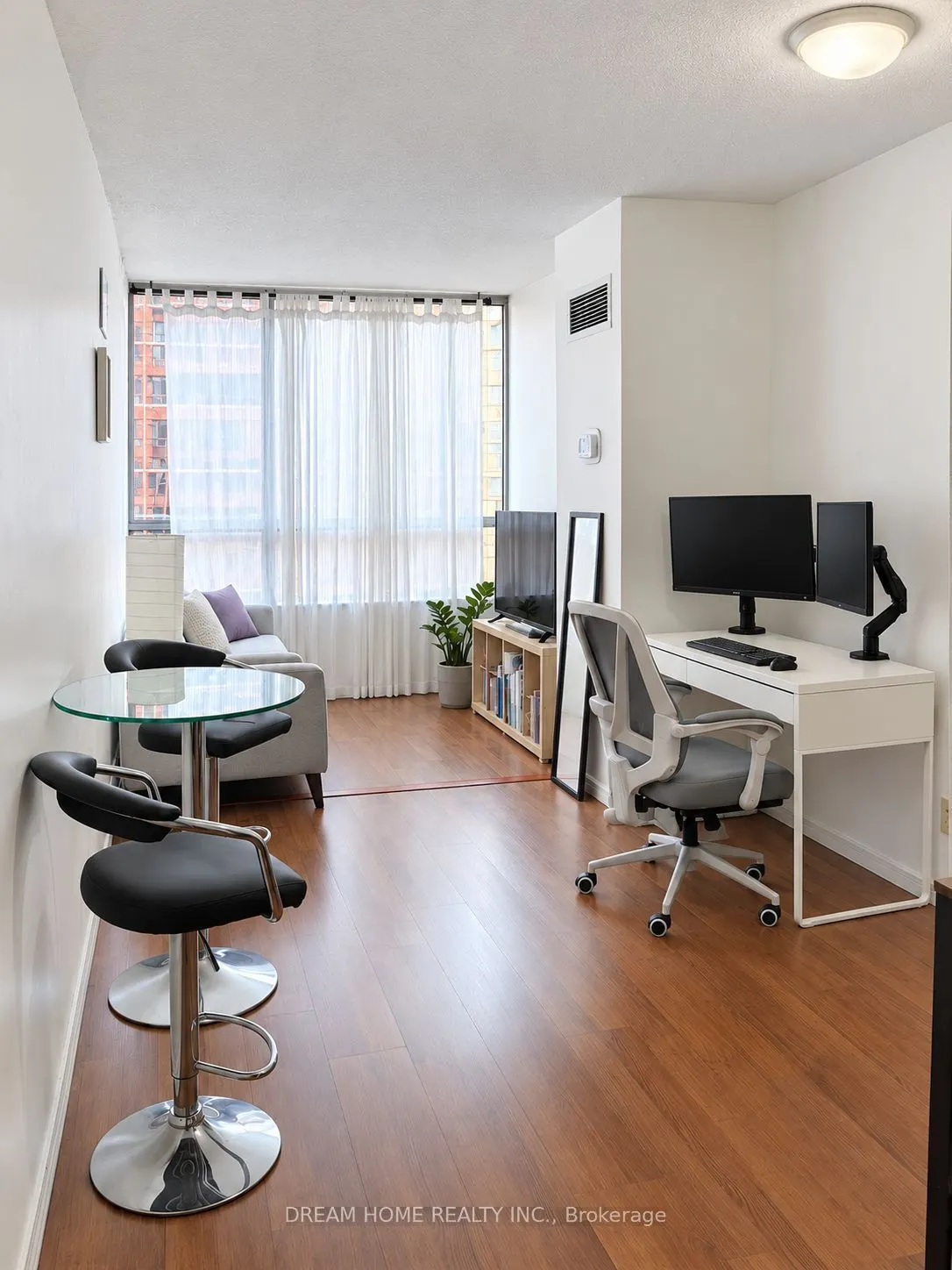 717 Bay Street #1505