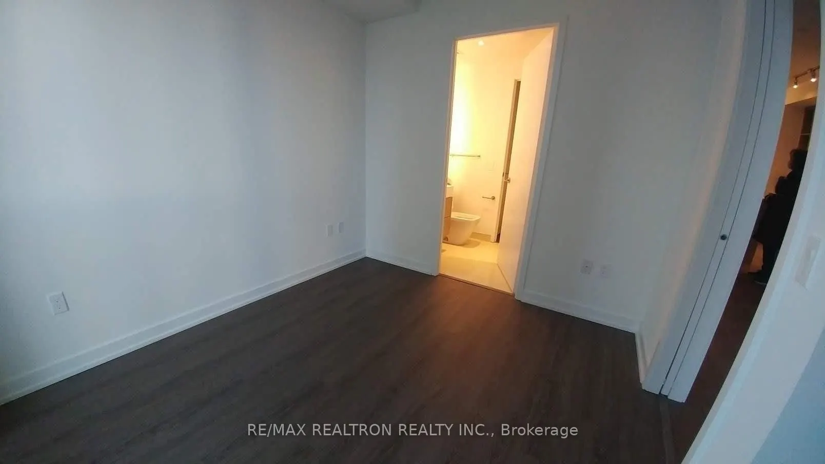 1 Yorkville Avenue #1207