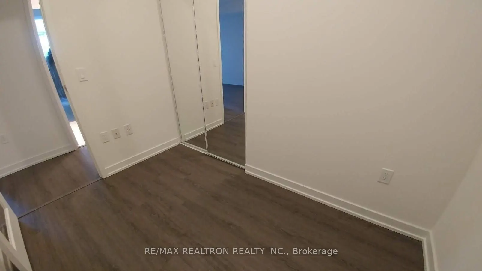 1 Yorkville Avenue #1207