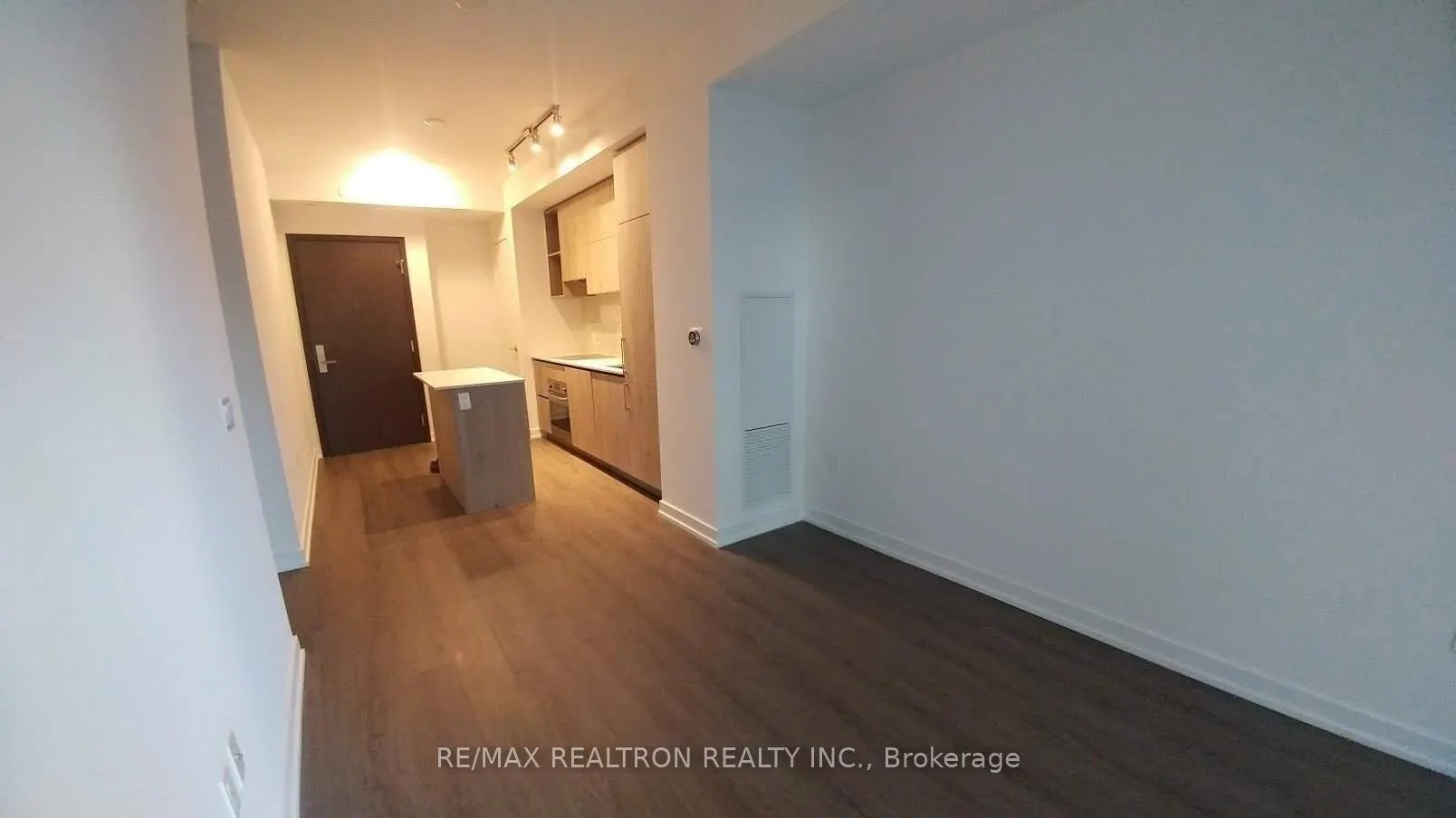1 Yorkville Avenue #1207