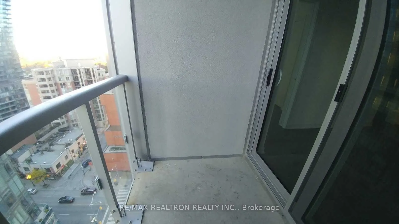 1 Yorkville Avenue #1207