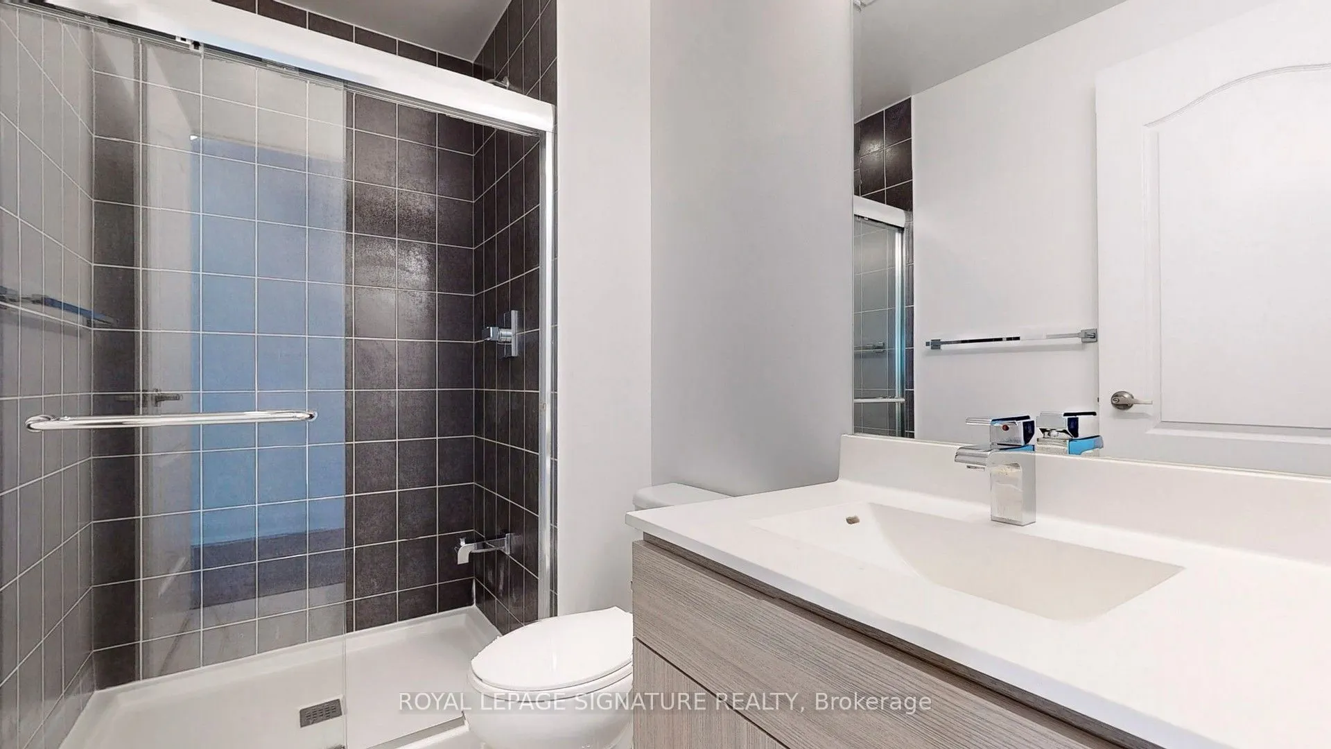 68 Canterbury Place #1515