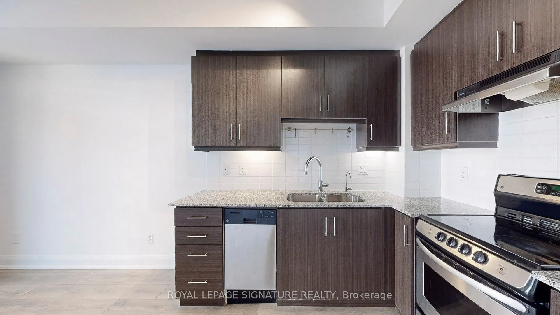 68 Canterbury Place #1515