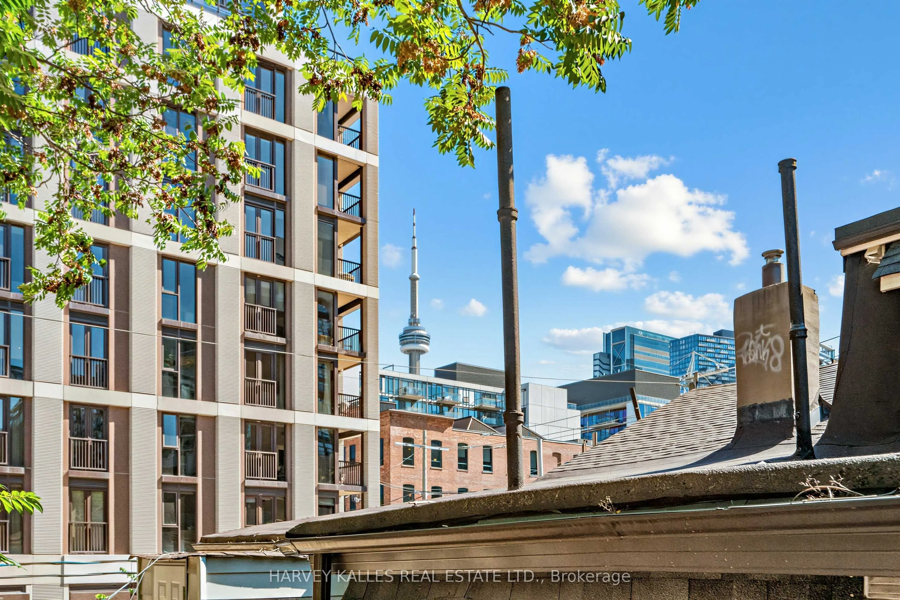 506 Adelaide Street W