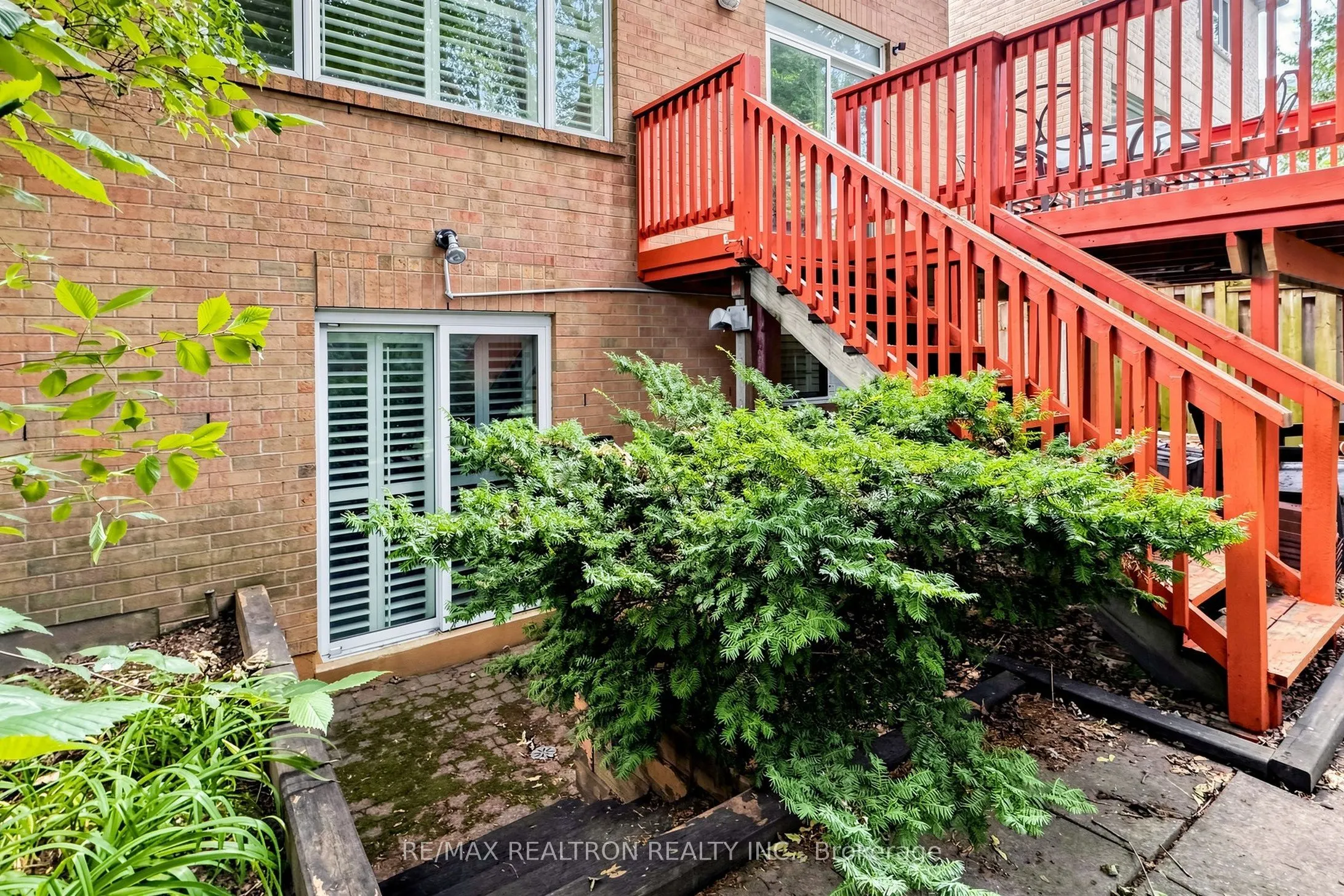 352 Deloraine Avenue