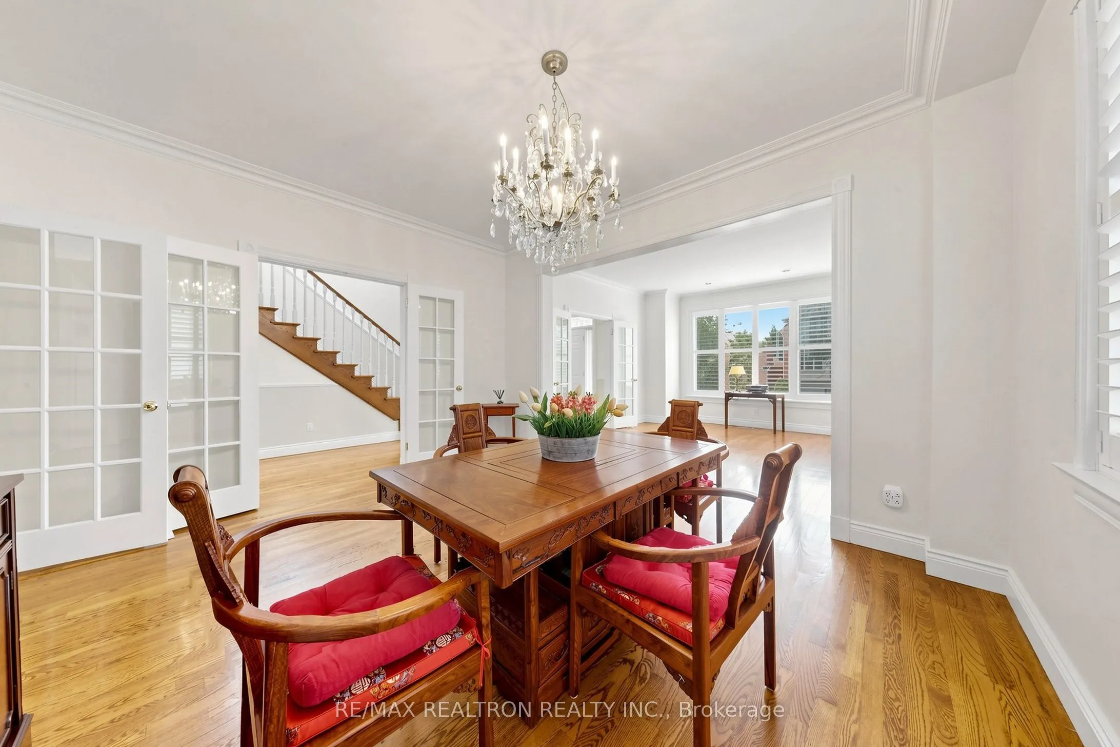 352 Deloraine Avenue