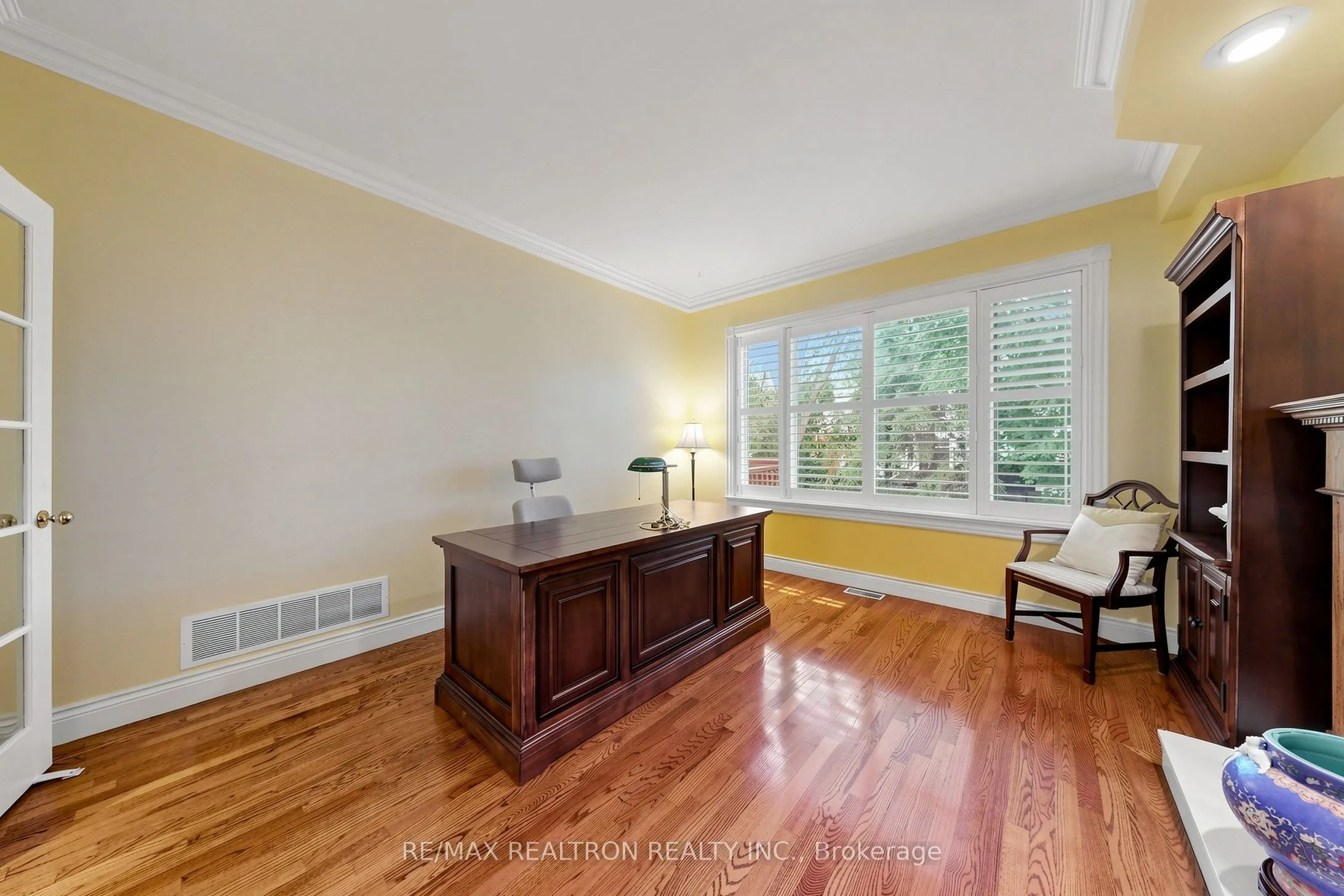 352 Deloraine Avenue