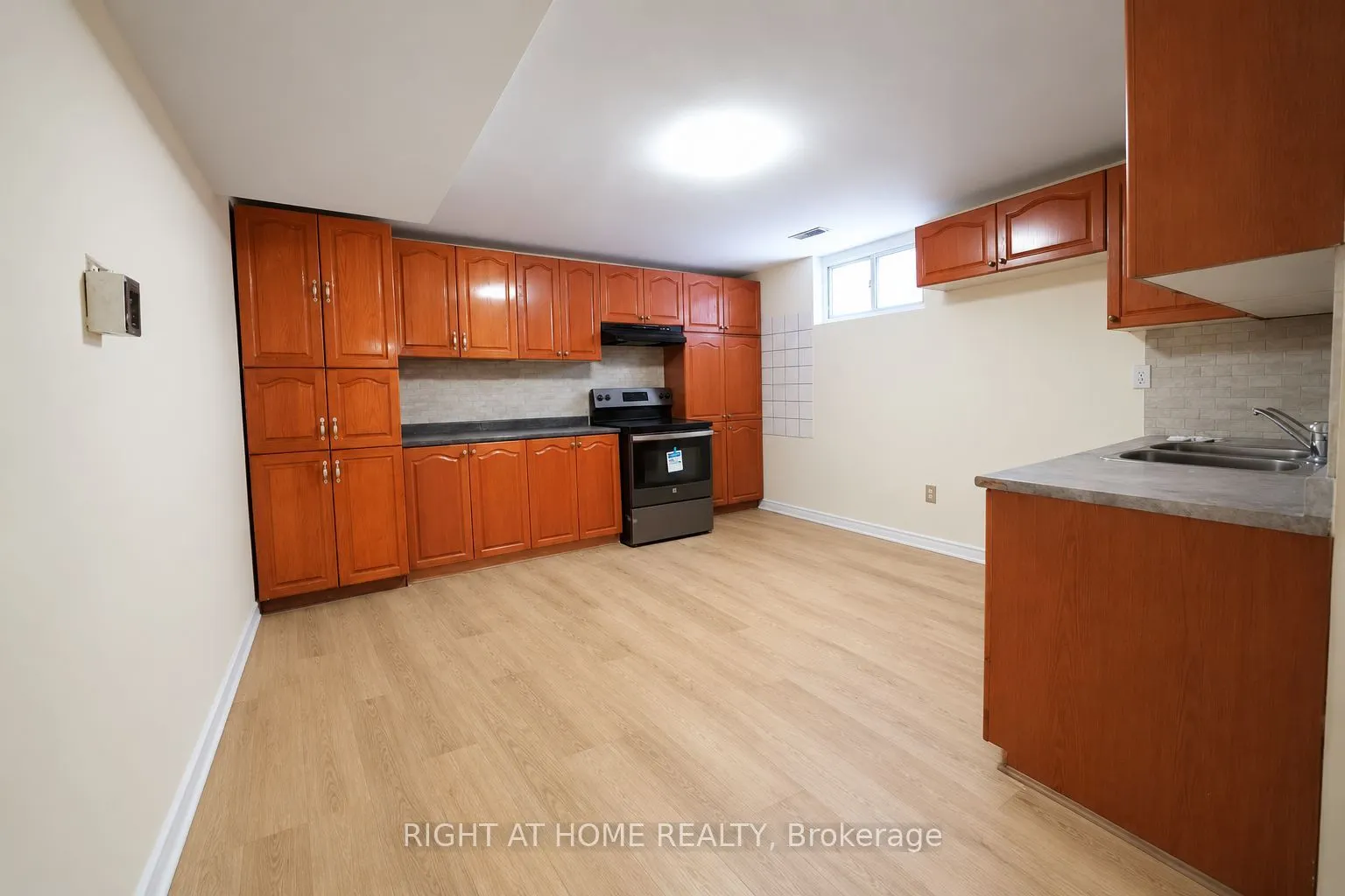 17 Bryant St Street #(Basement)