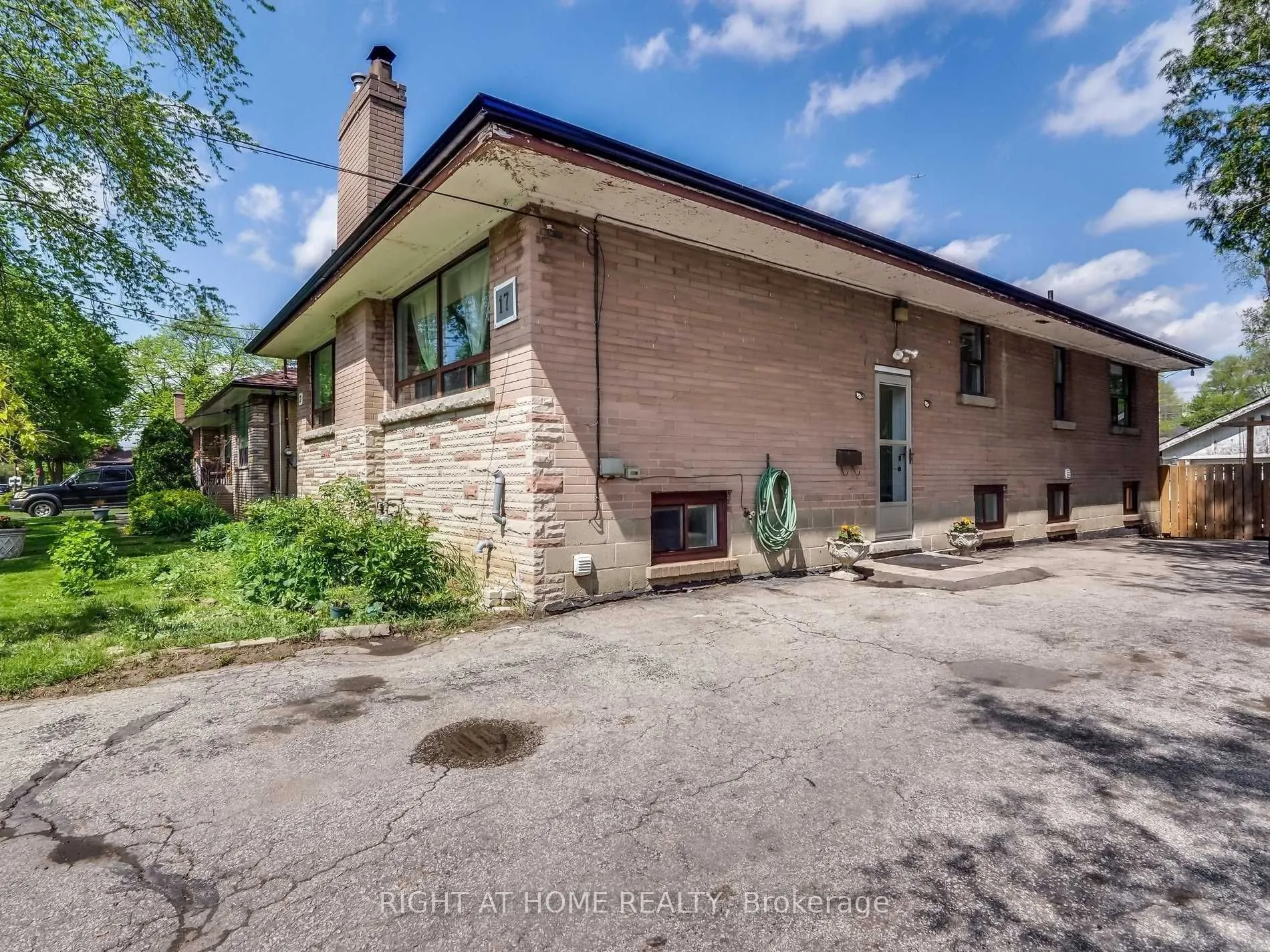 17 Bryant St Street #(Basement)