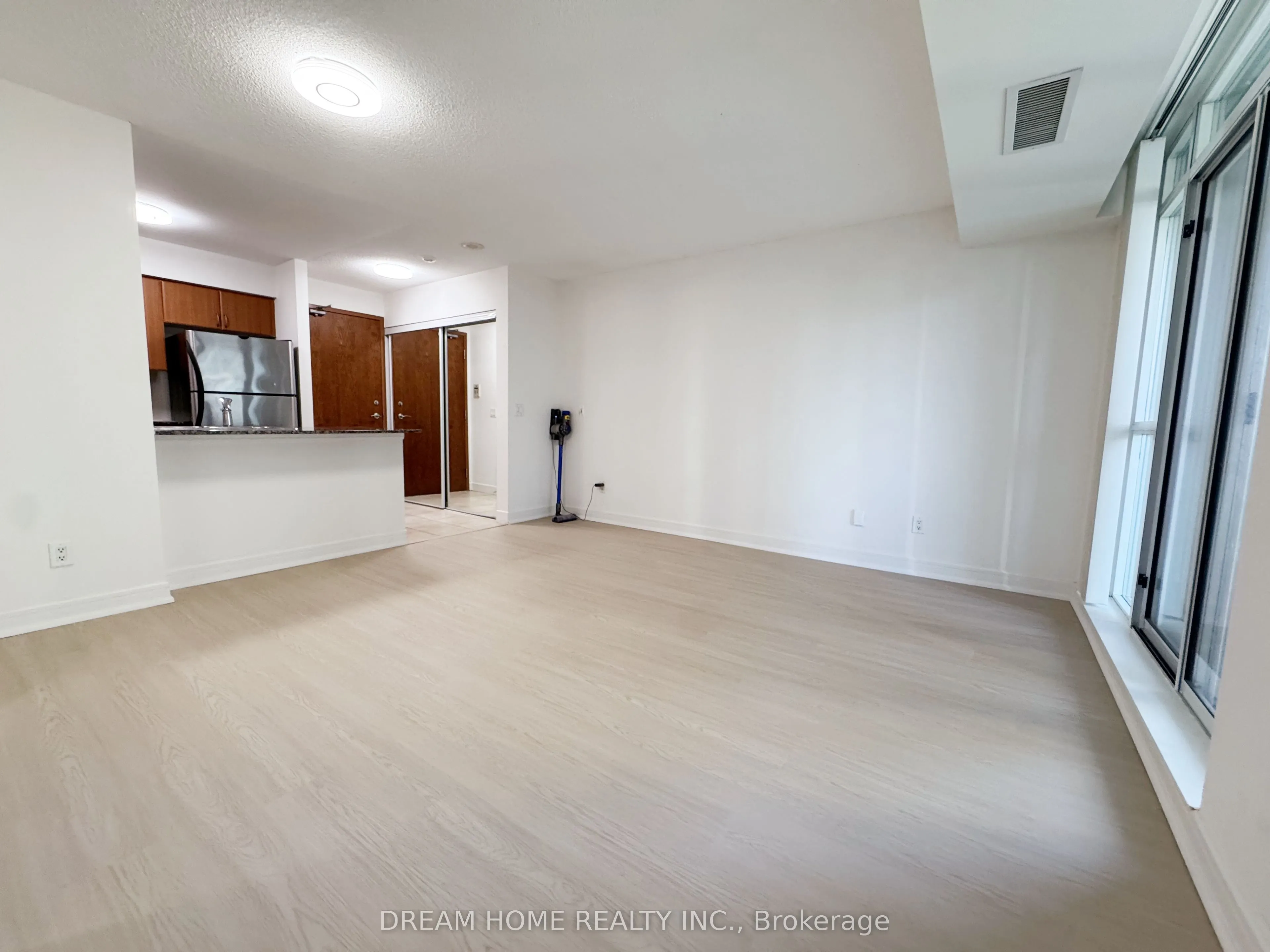 35 Bales Avenue #605