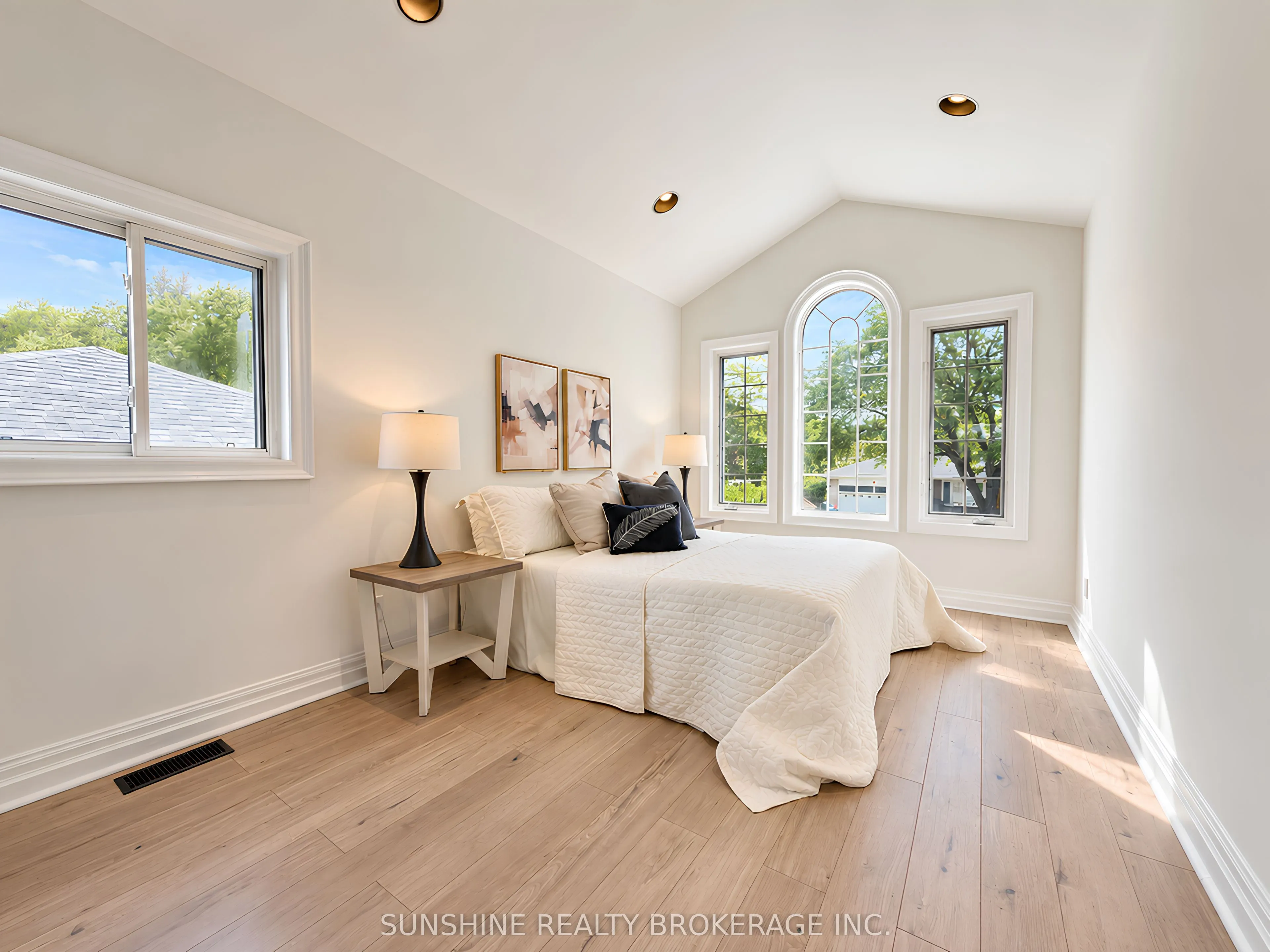 48 Bellbury Crescent