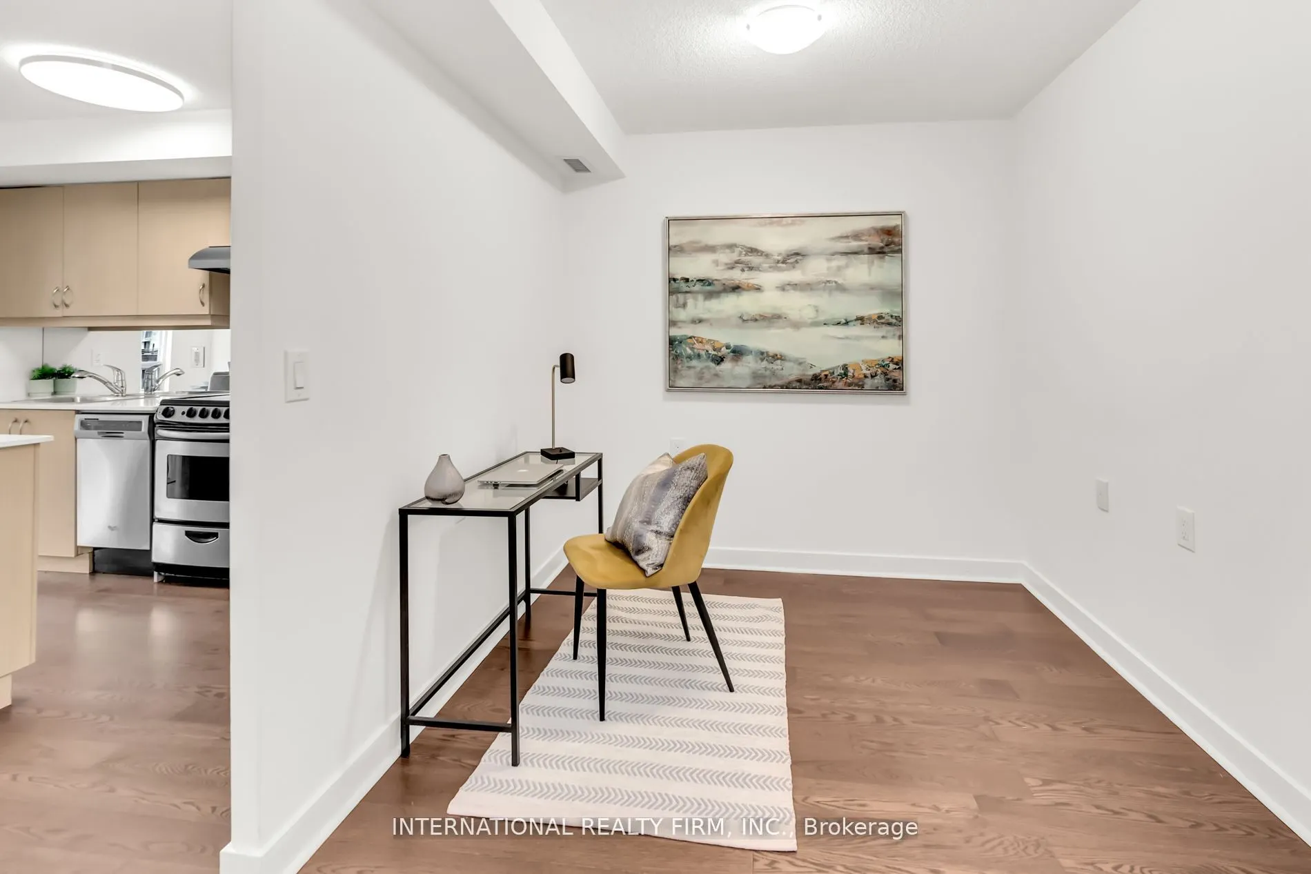 320 Richmond Street E #809