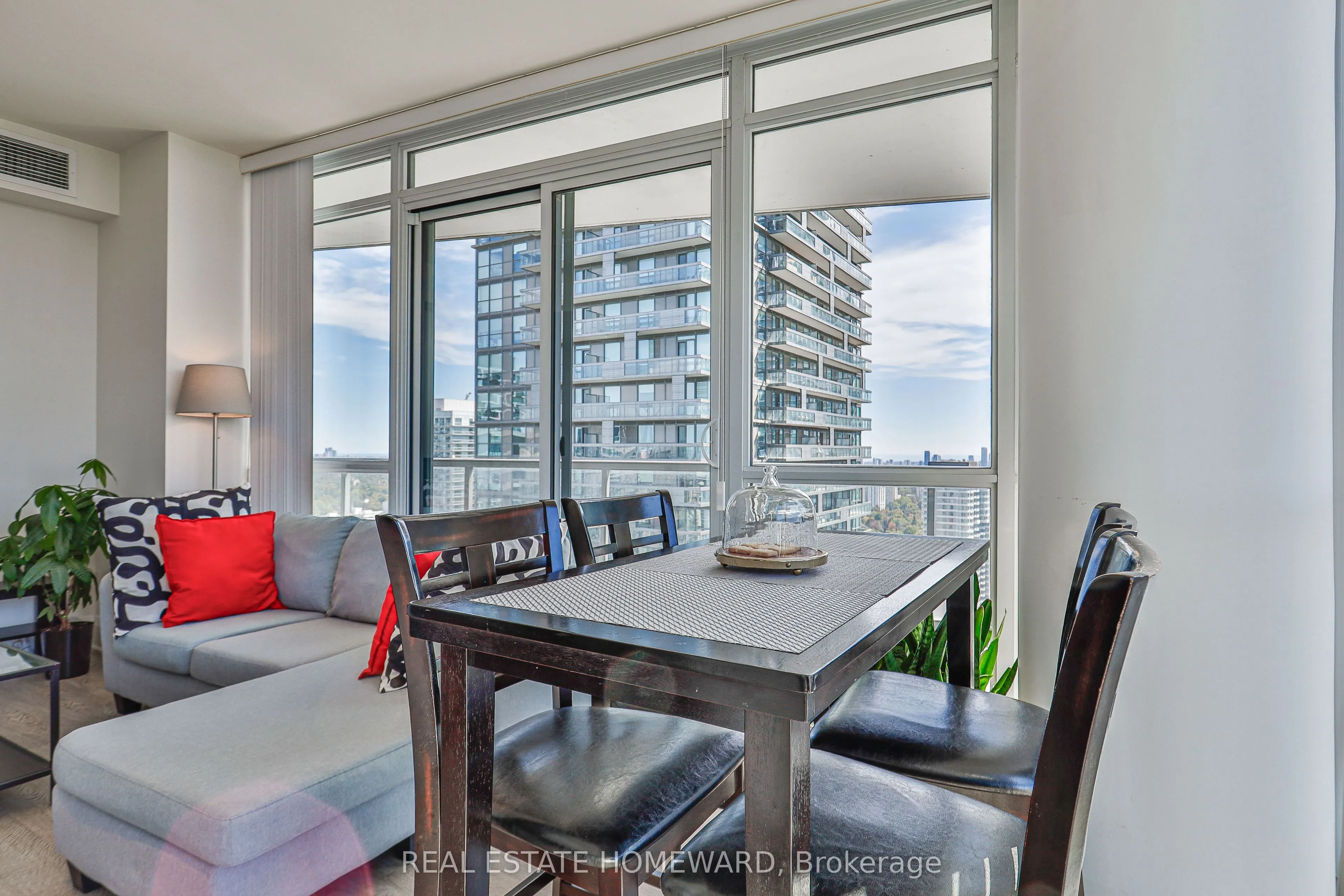 30 Roehampton Avenue #3102