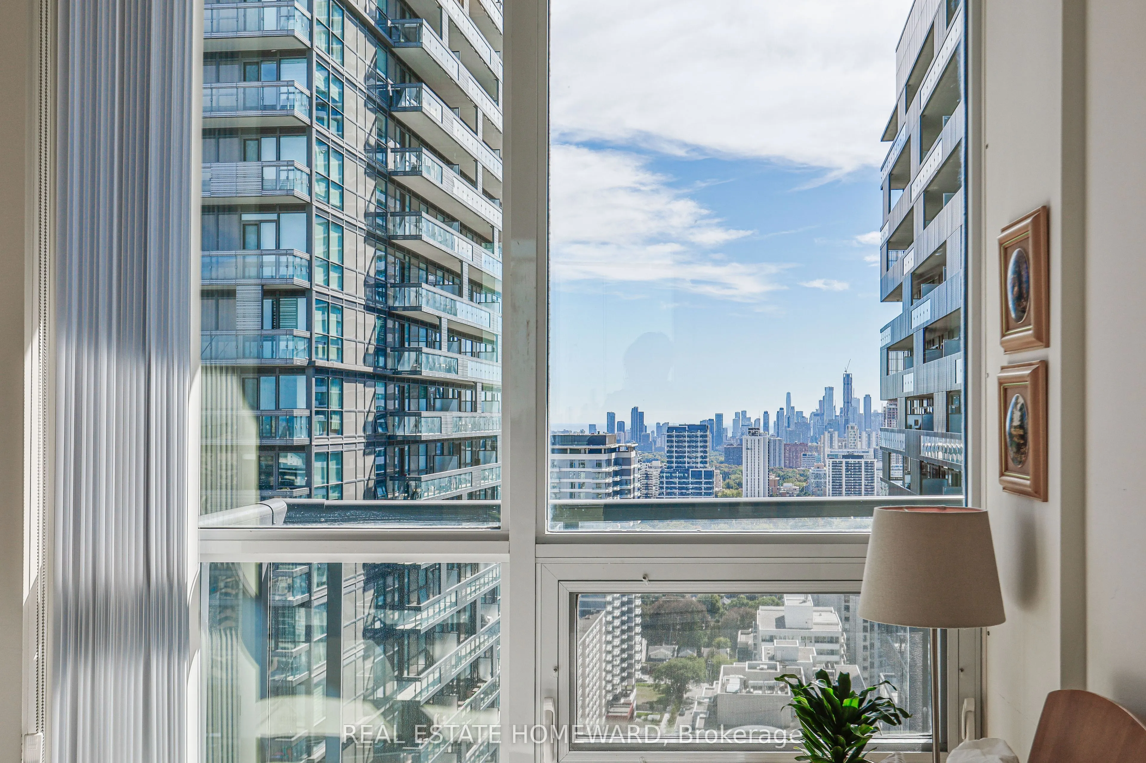 30 Roehampton Avenue #3102