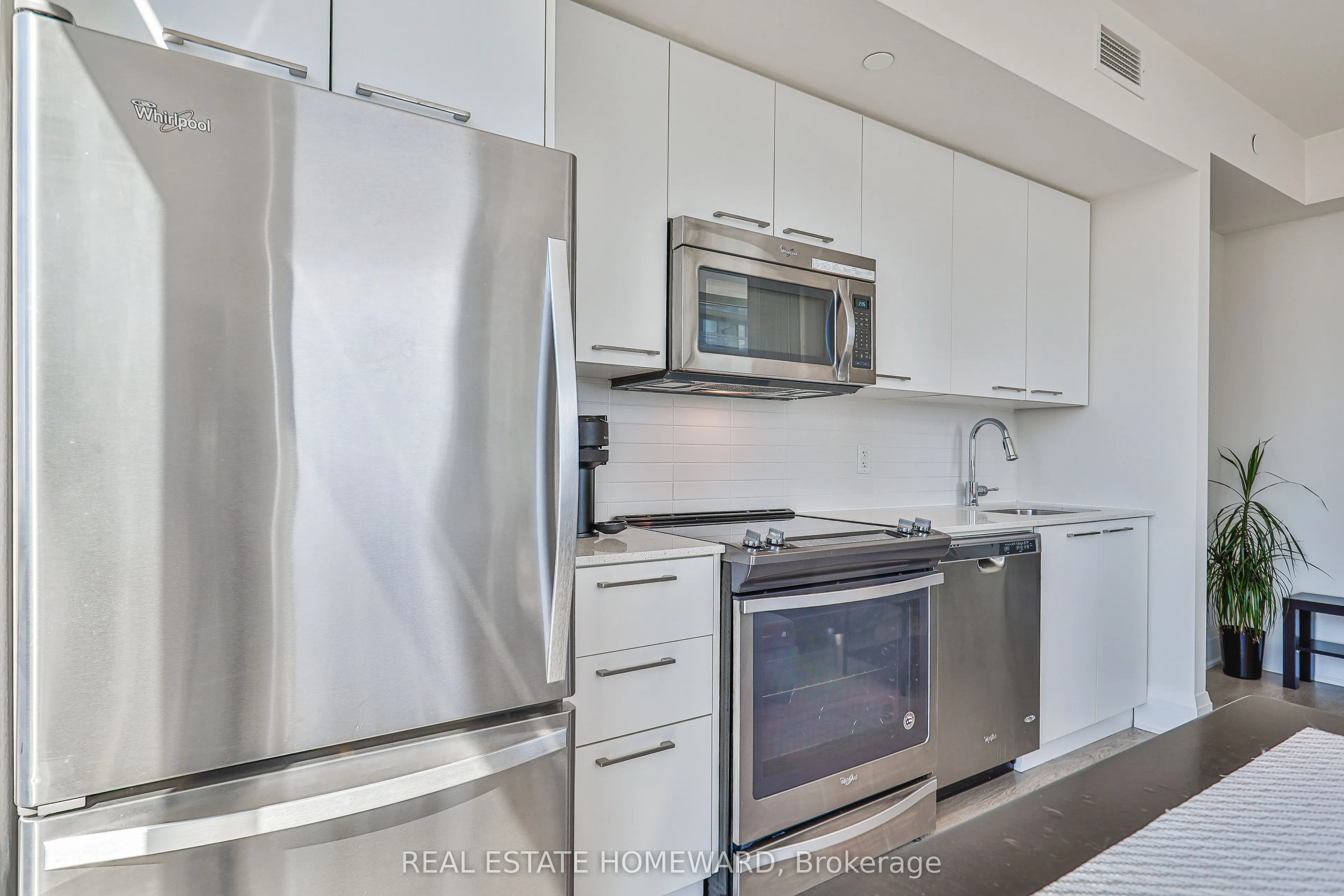 30 Roehampton Avenue #3102