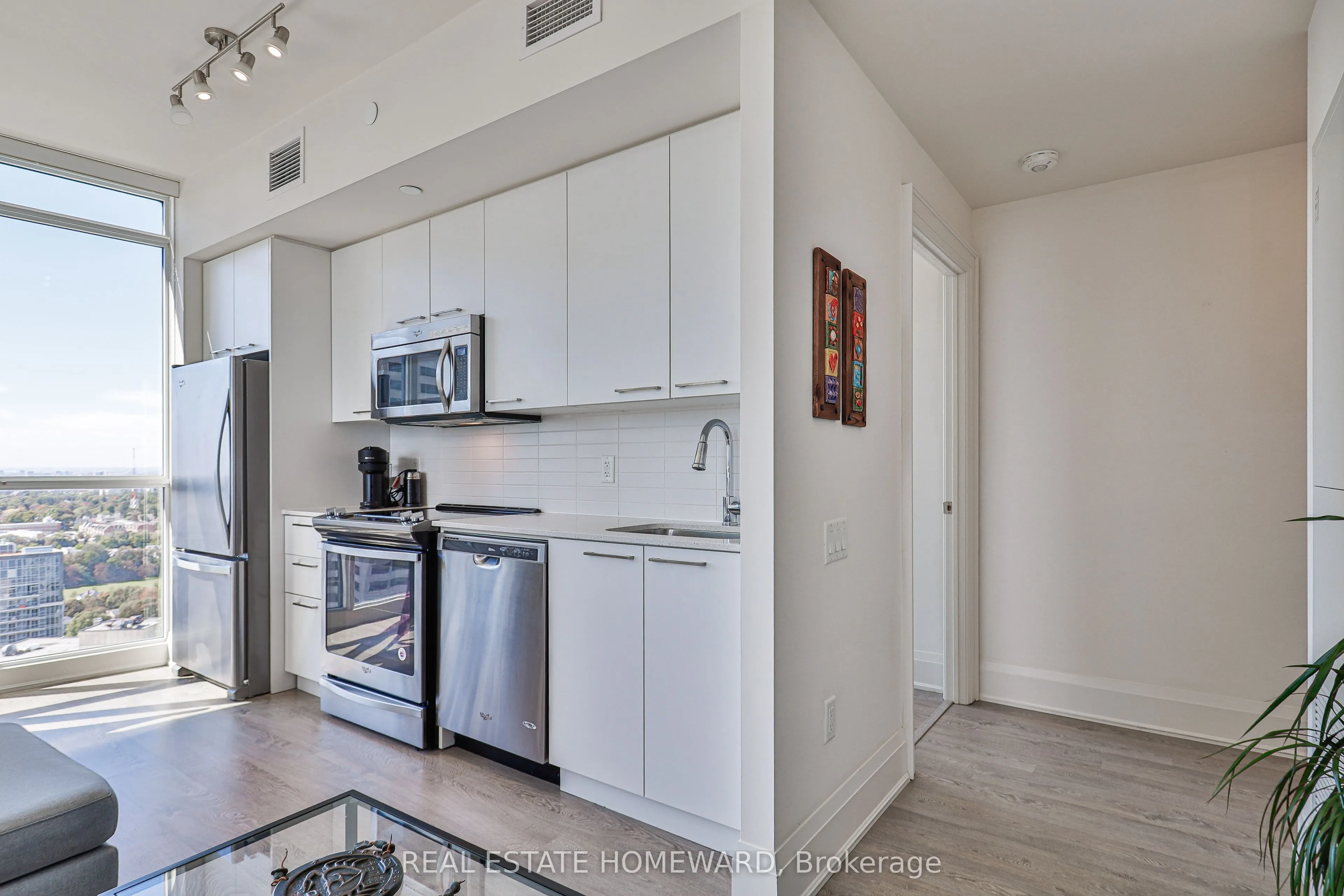 30 Roehampton Avenue #3102