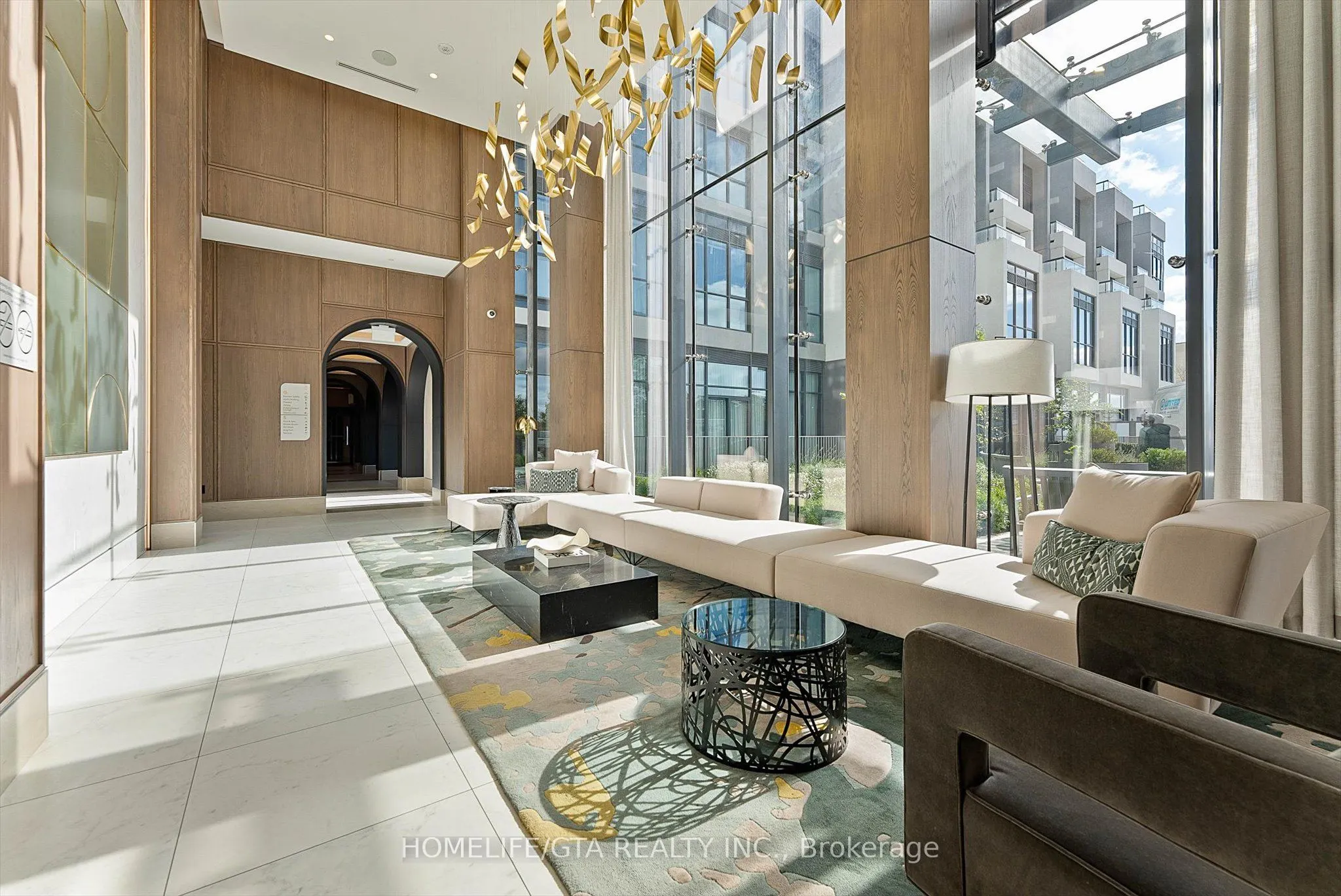 30 Inn On The Park Drive #206