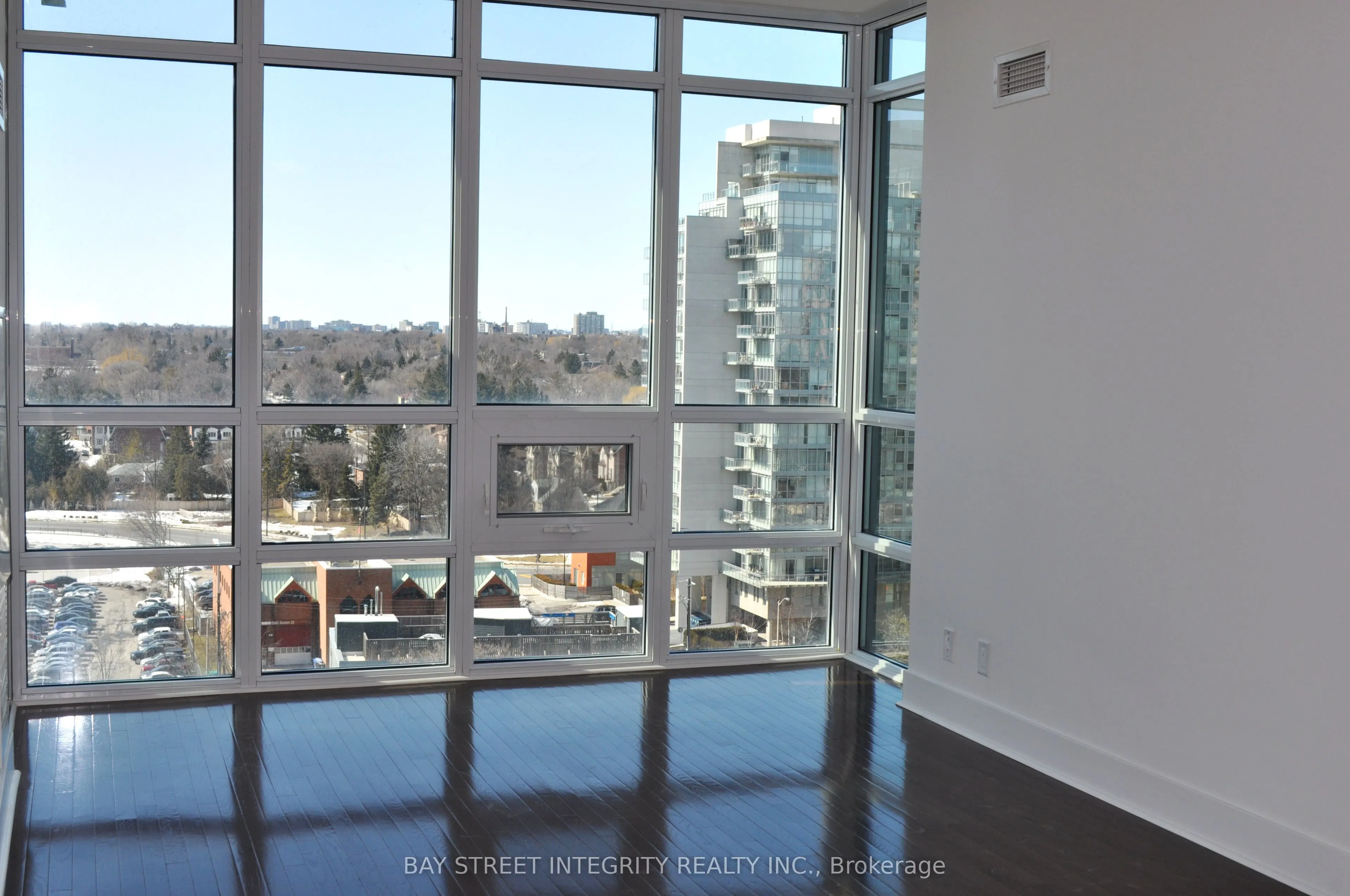 26 Norton Avenue #1201