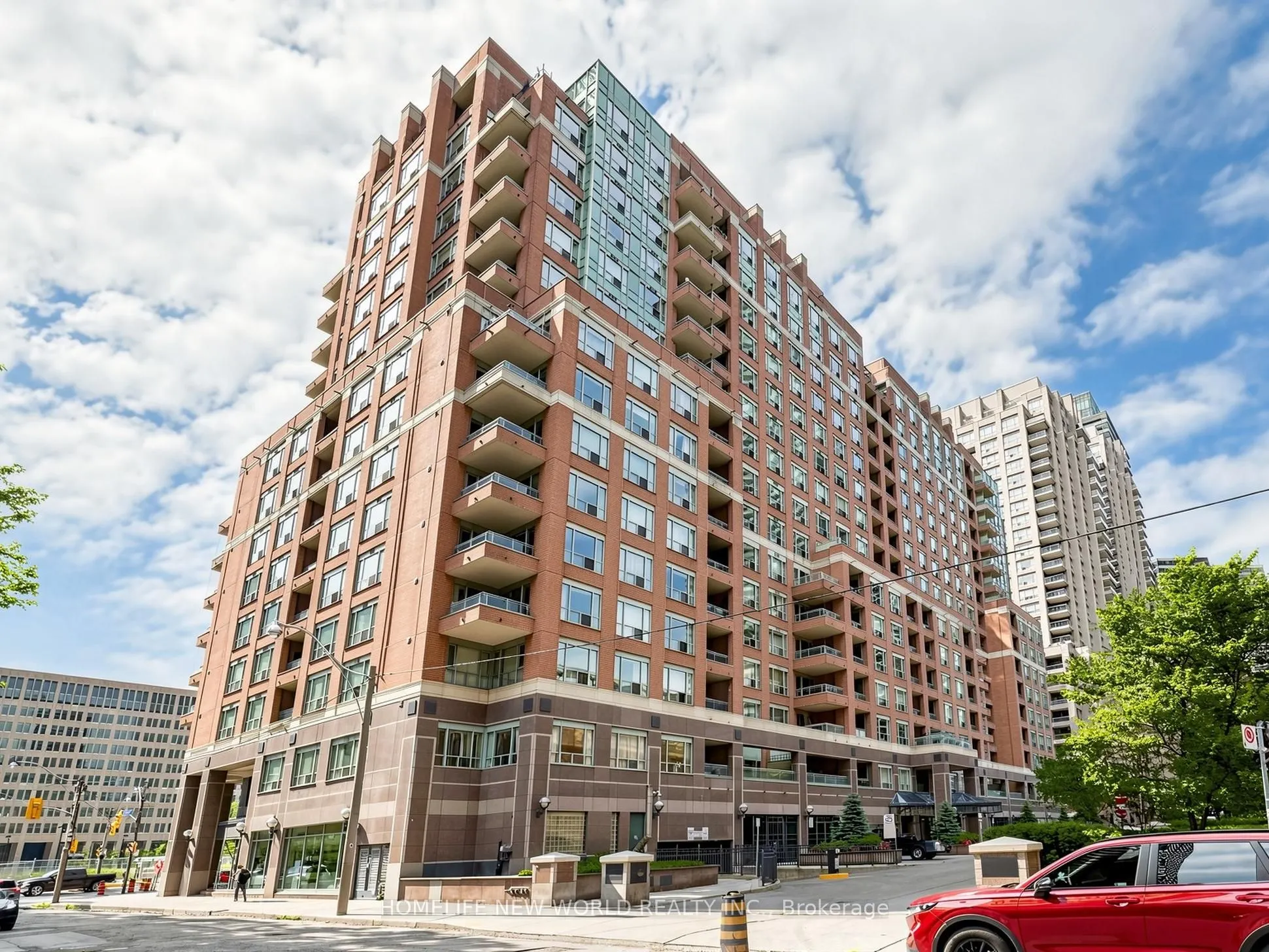 887 Bay Street ##708