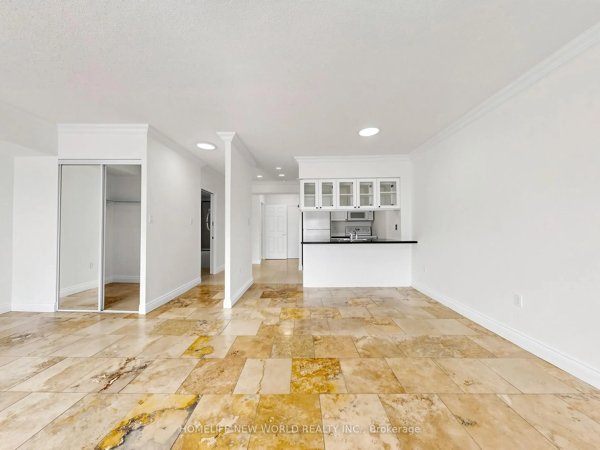 887 Bay Street ##708