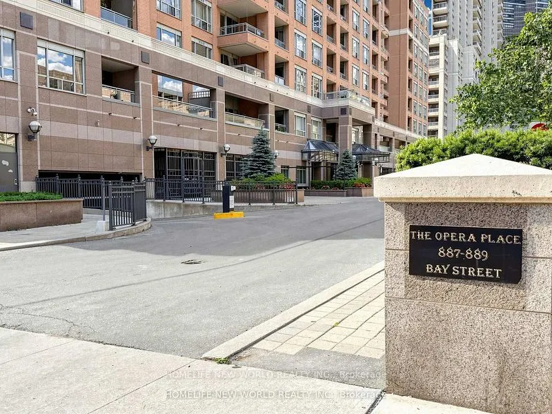 887 Bay Street ##708