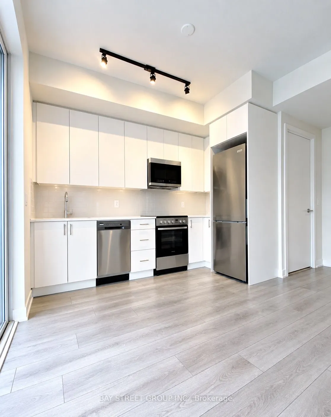 15 Ellerslie Avenue #1503