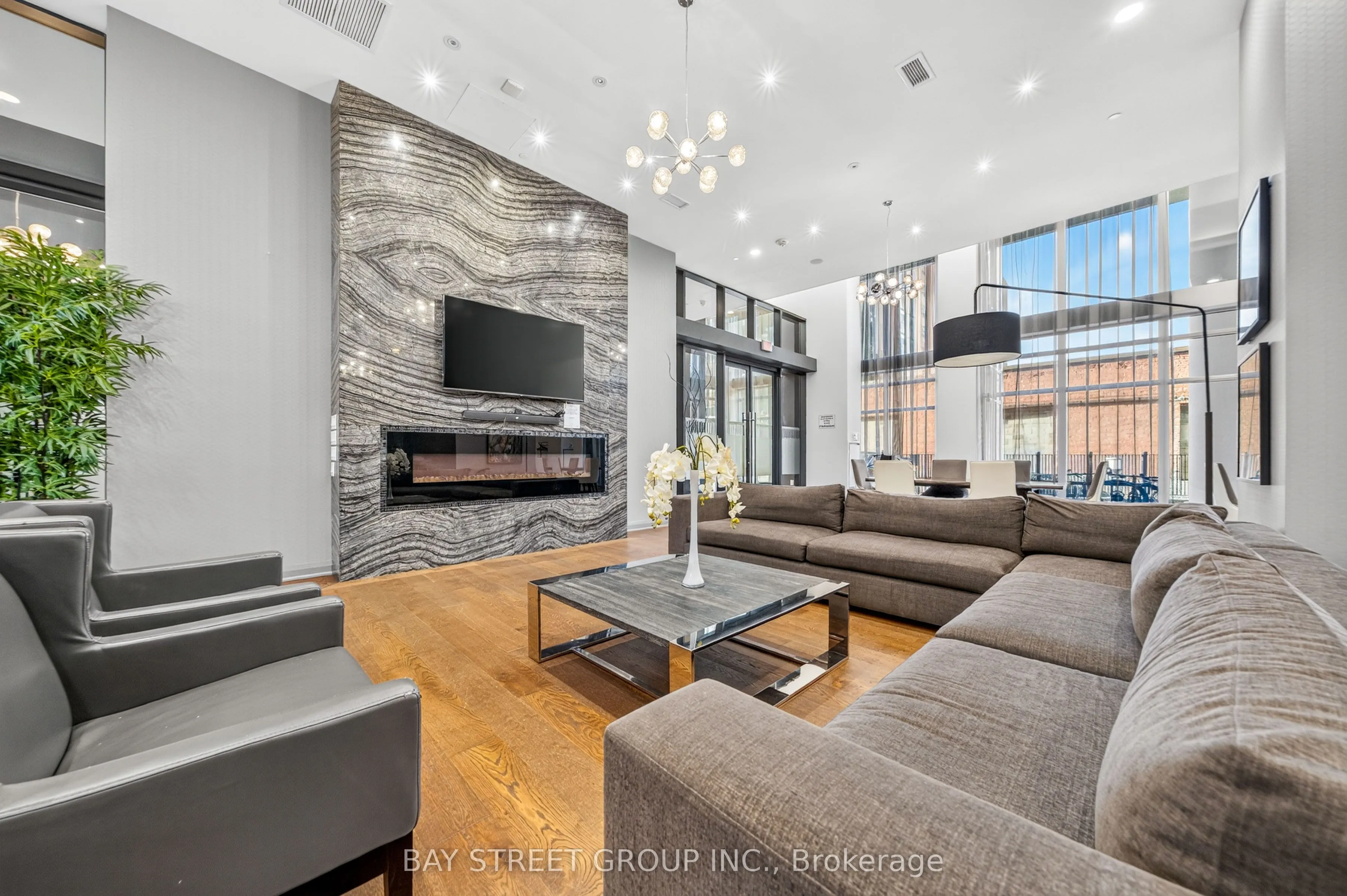400 Adelaide Street E #322