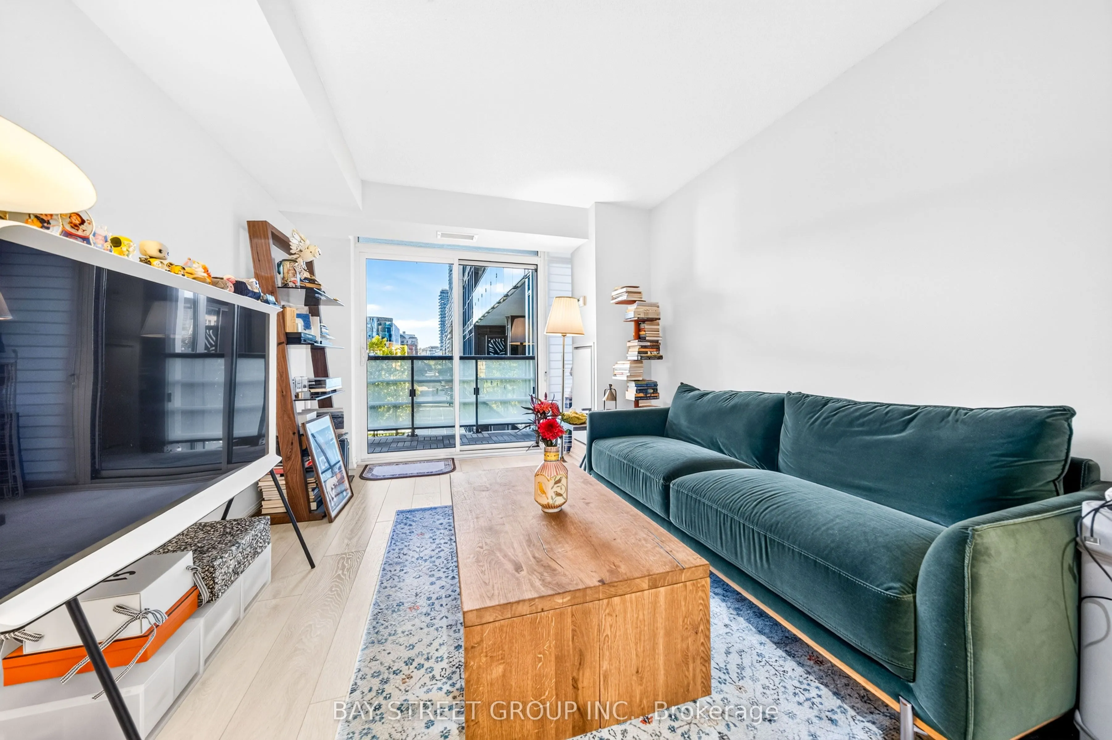 400 Adelaide Street E #322