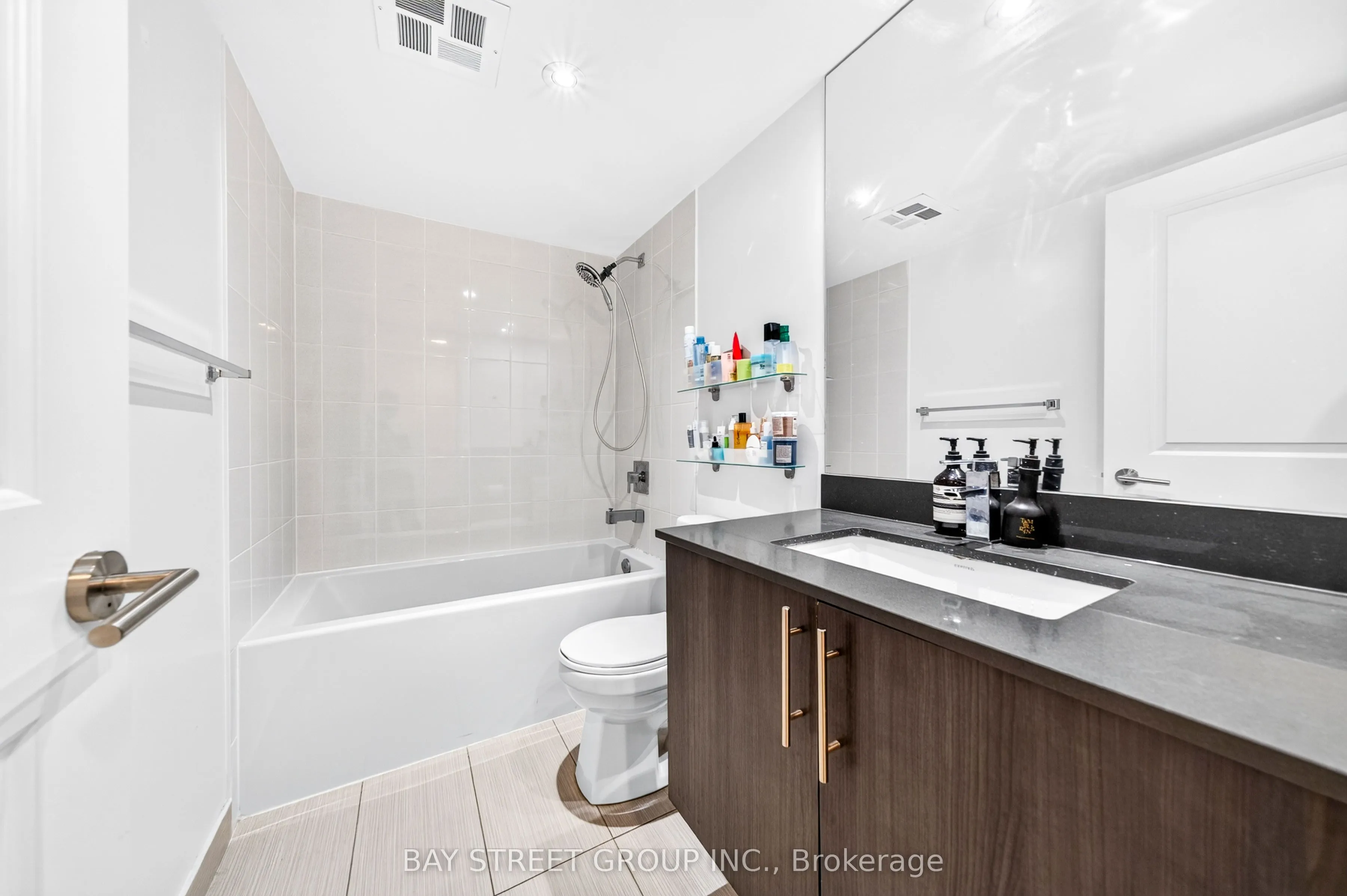 400 Adelaide Street E #322