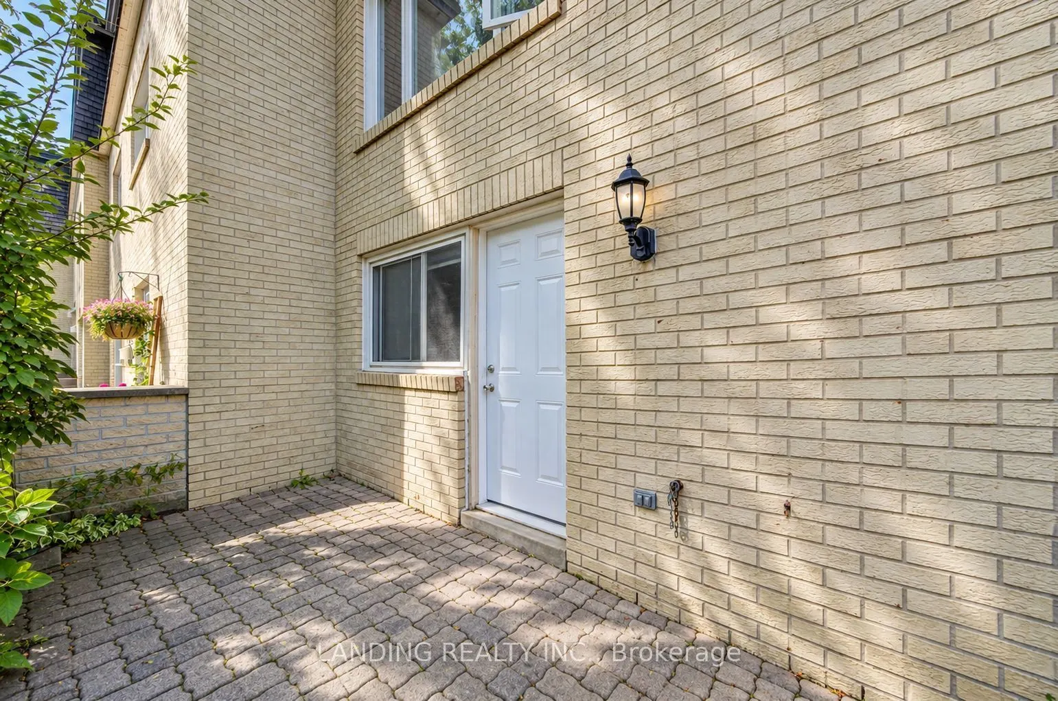 105 Courville Coachway #N/A