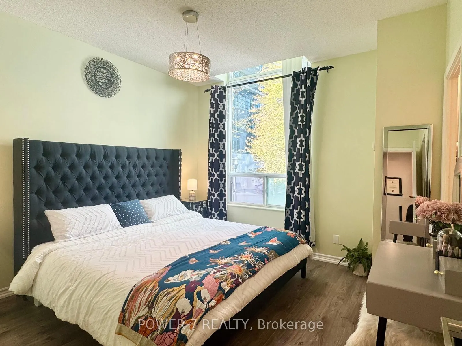 18 Spring Garden Avenue #110