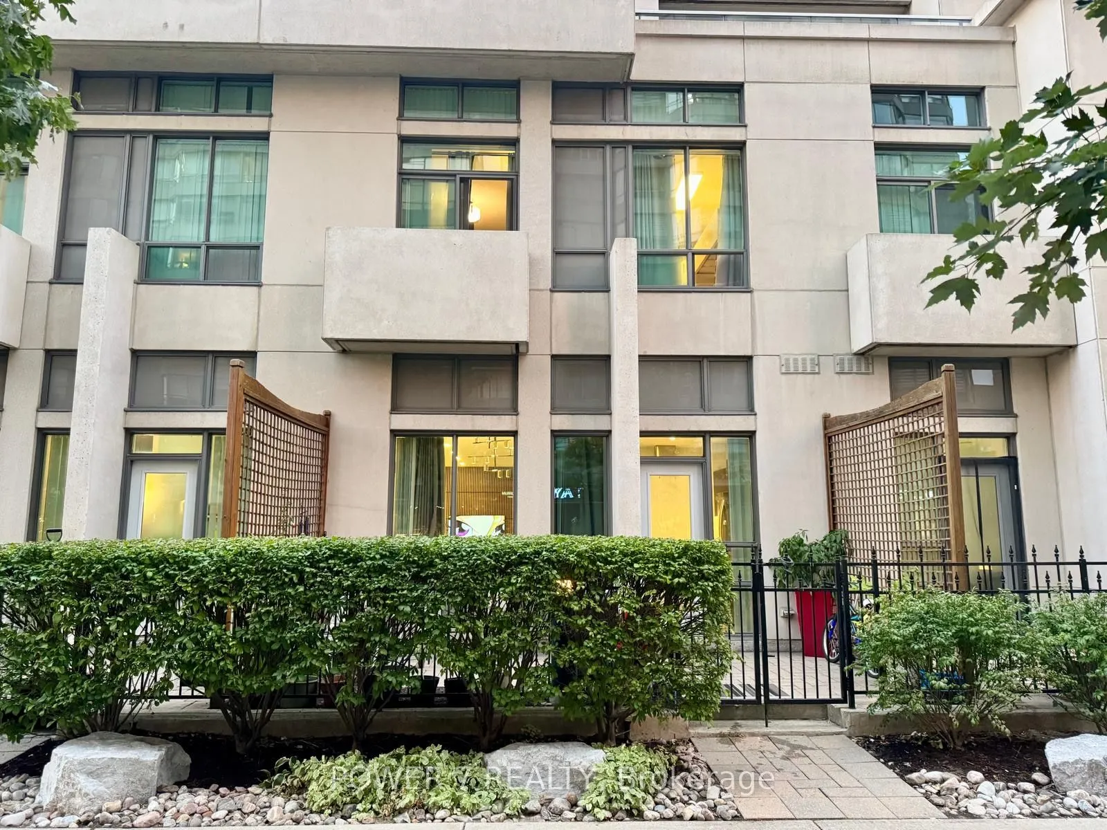 18 Spring Garden Avenue #110