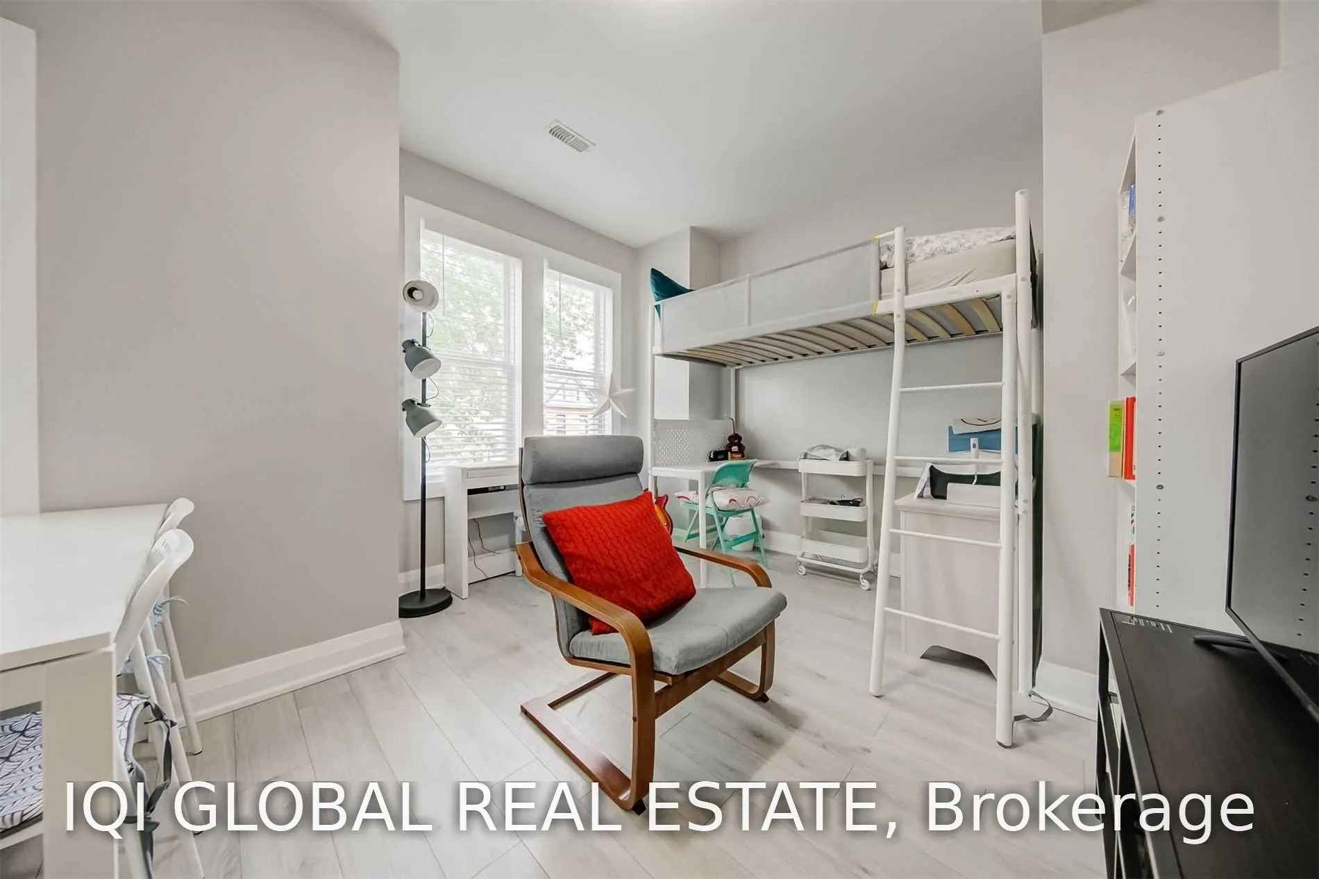 142 Grace Street #2nd Floor Unit