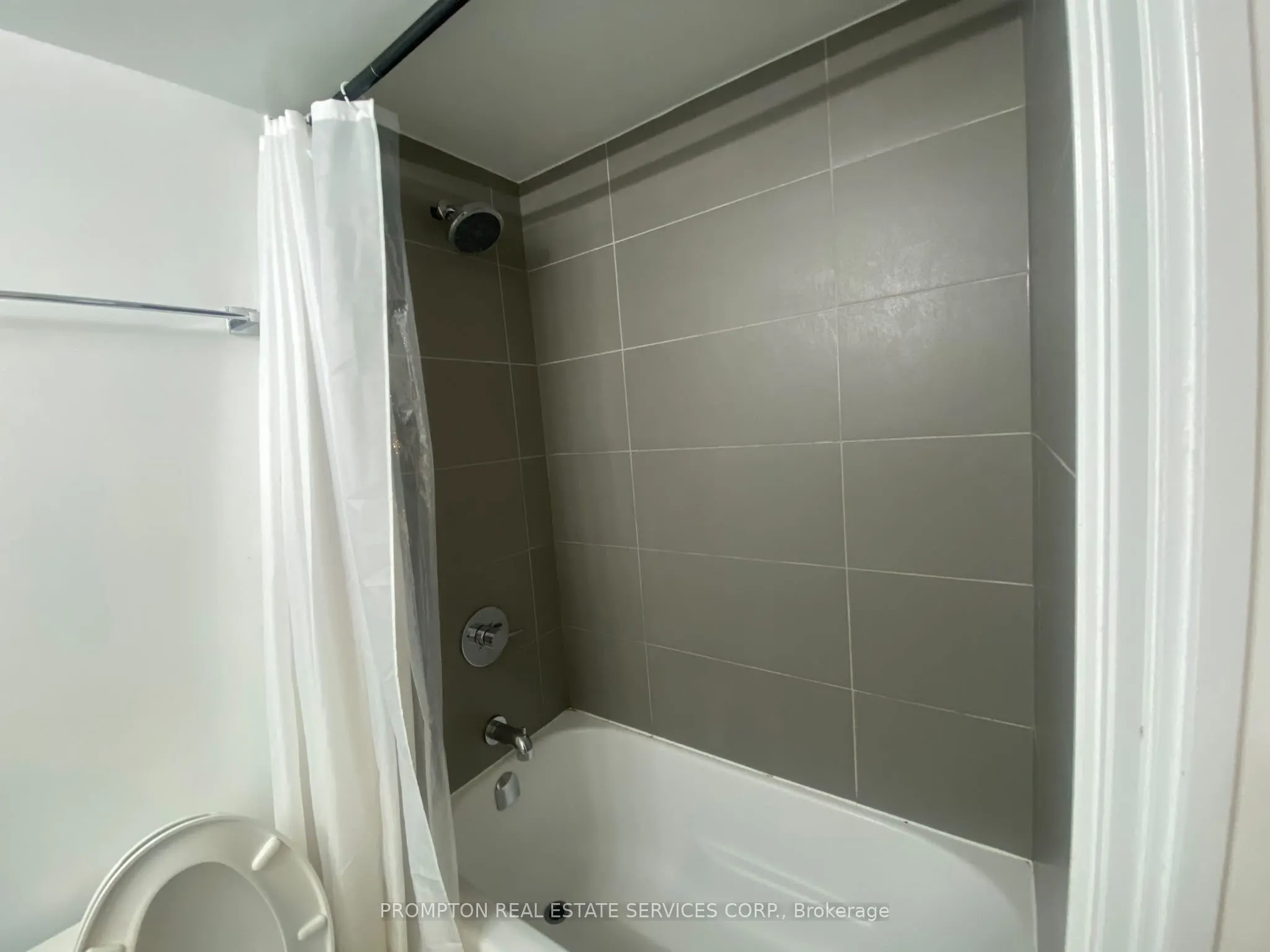 155 Yorkville Avenue #2605