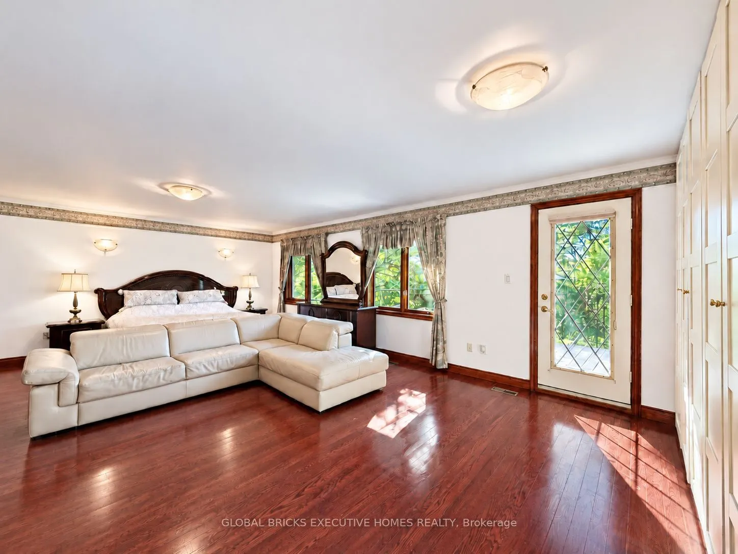 375 Princess Avenue