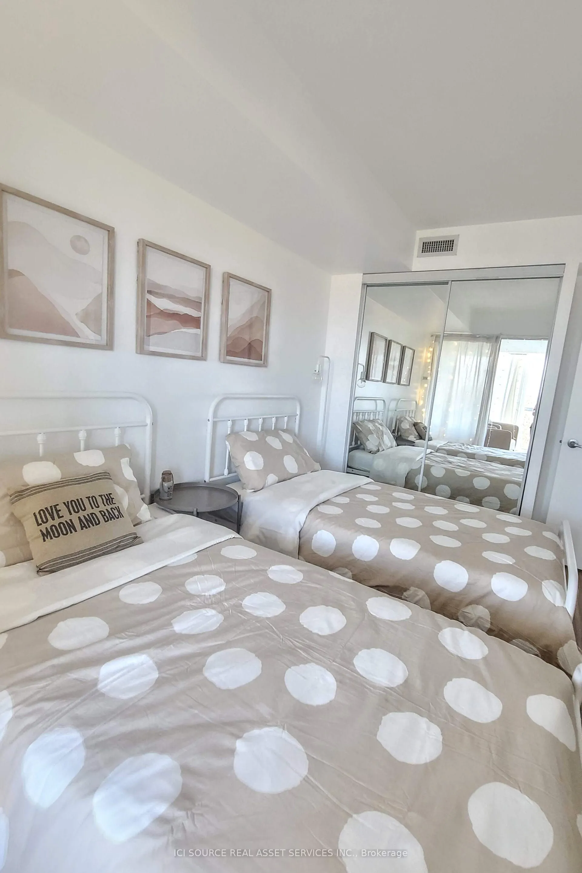 219 Fort York Boulevard #611