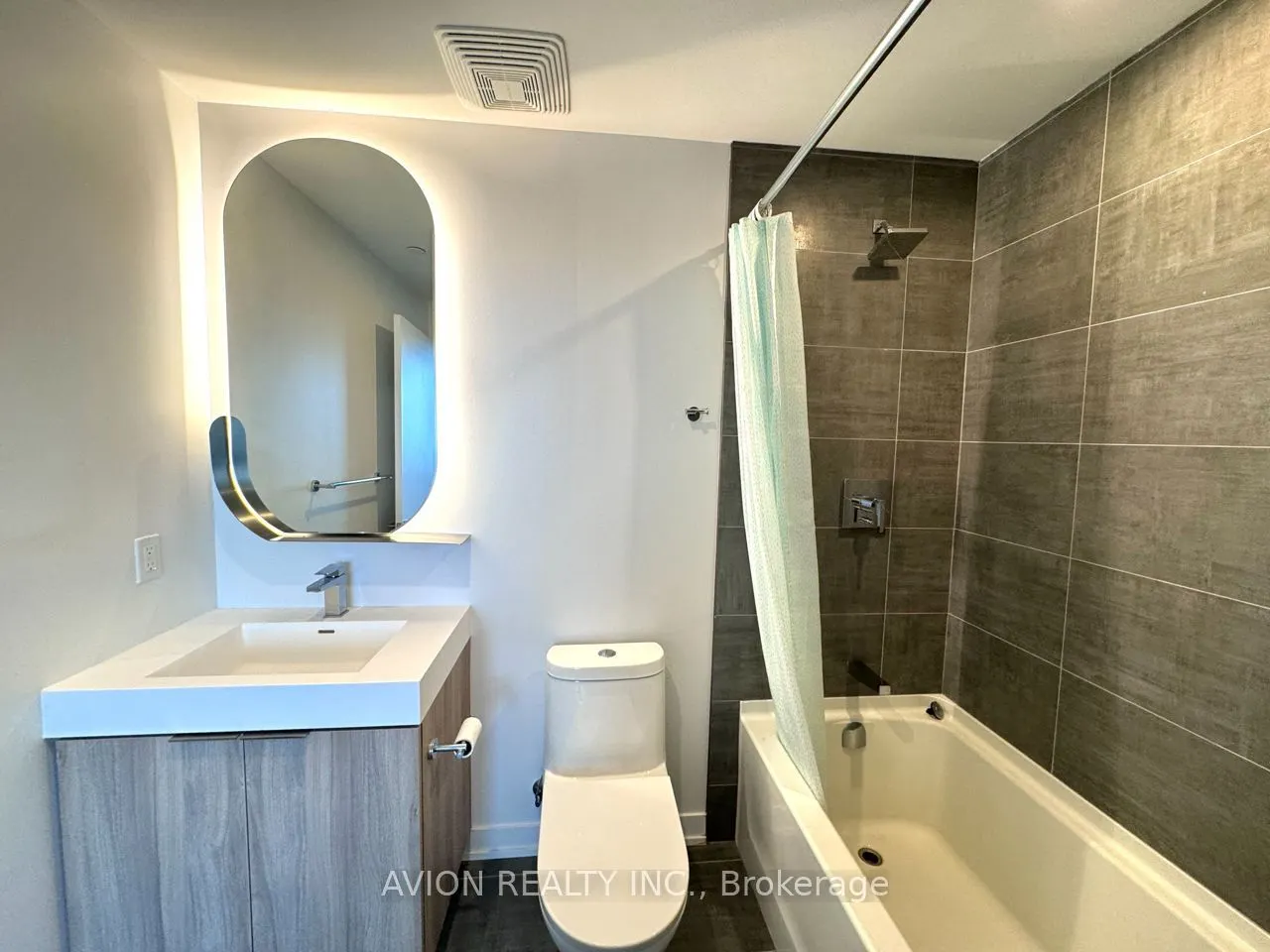 15 Holmes Avenue #1903