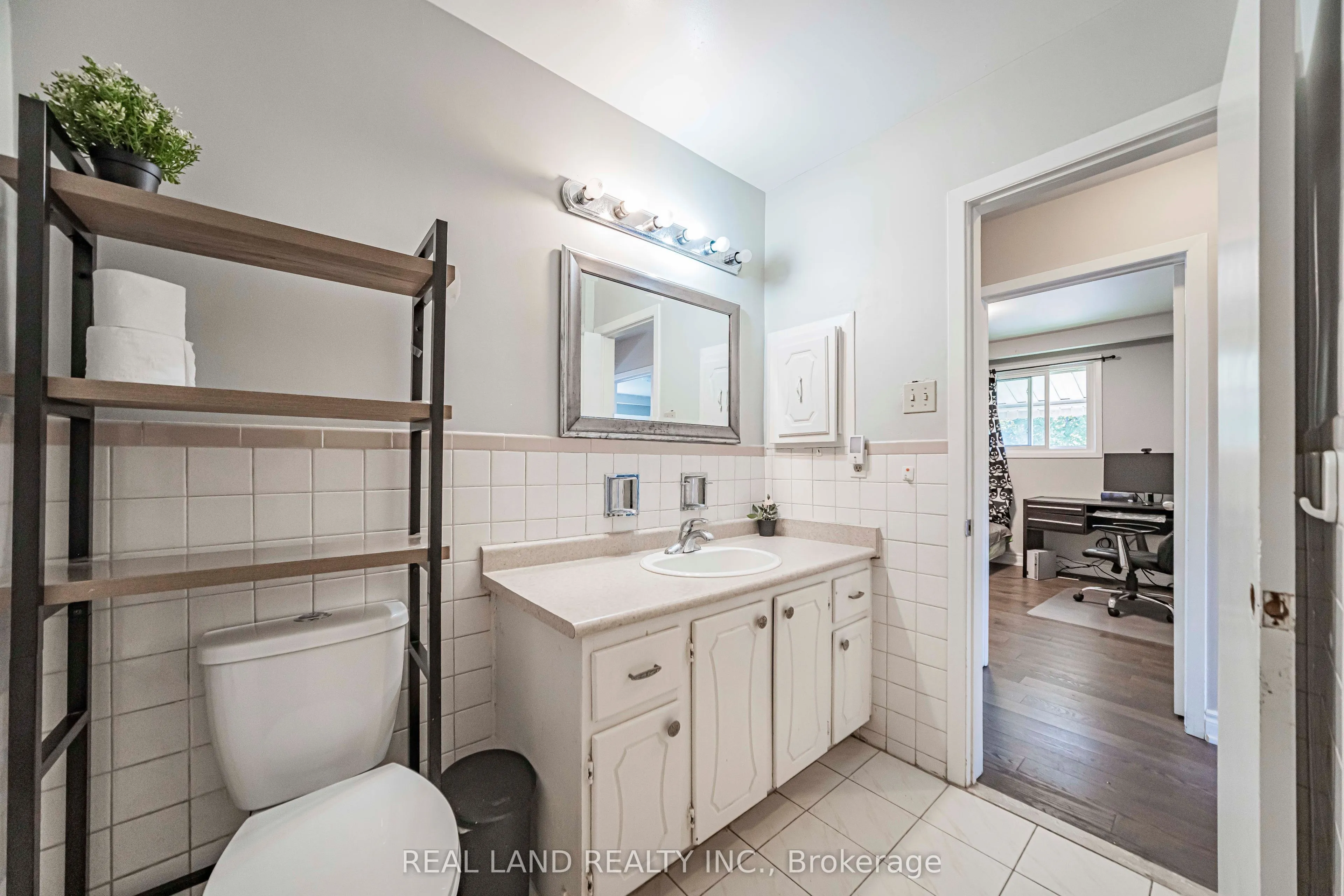 37 Pawnee Avenue