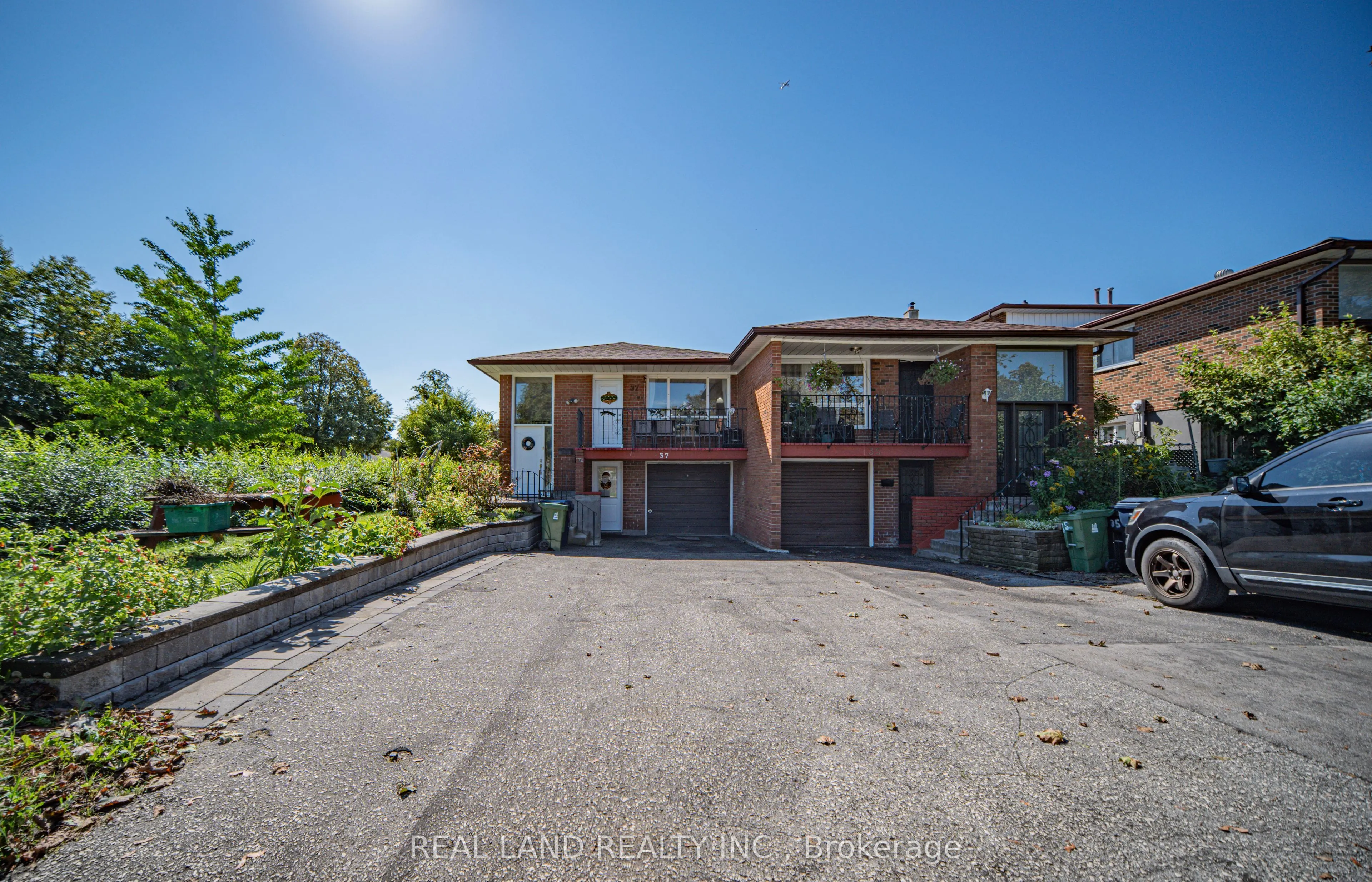 37 Pawnee Avenue