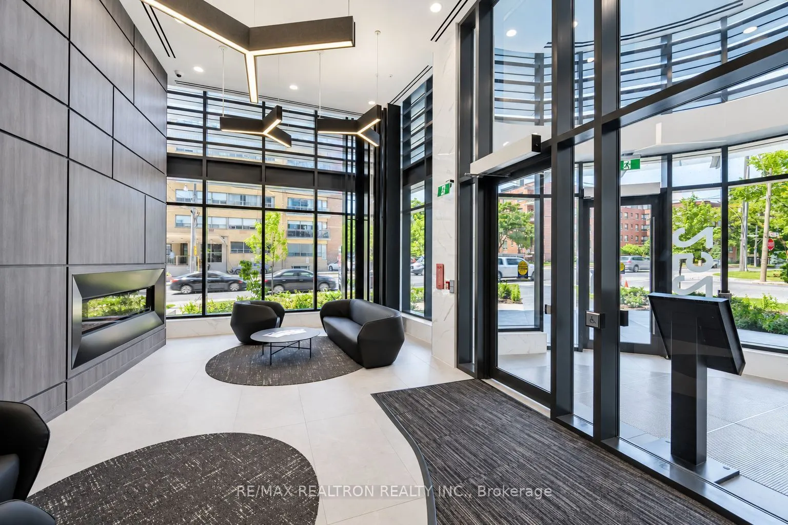 2525 Bathurst Street #904