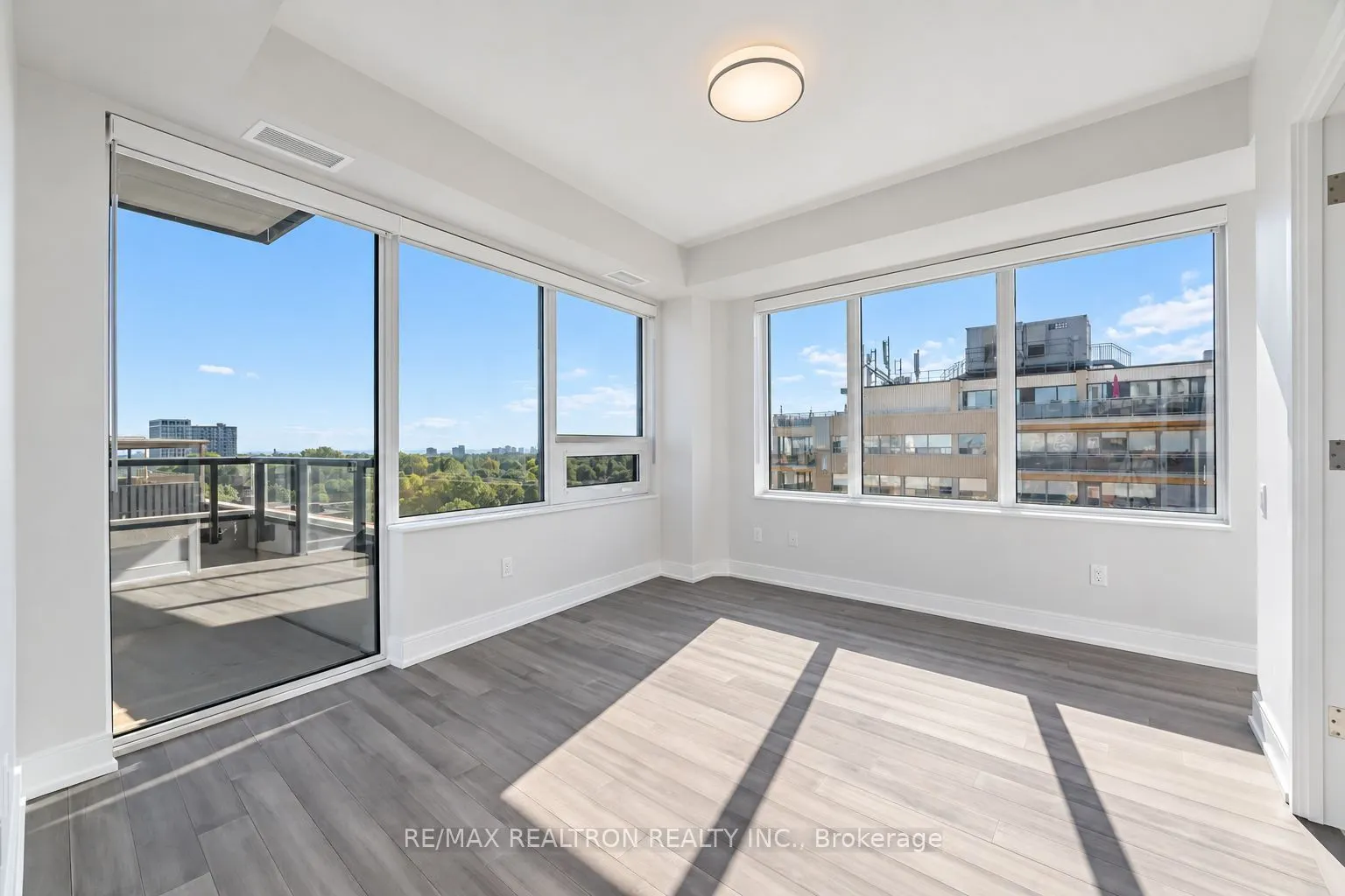 2525 Bathurst Street #904