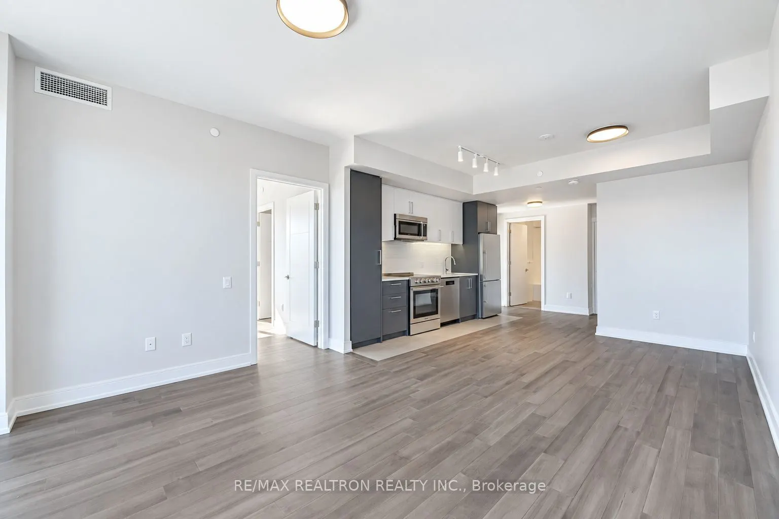 2525 Bathurst Street #904