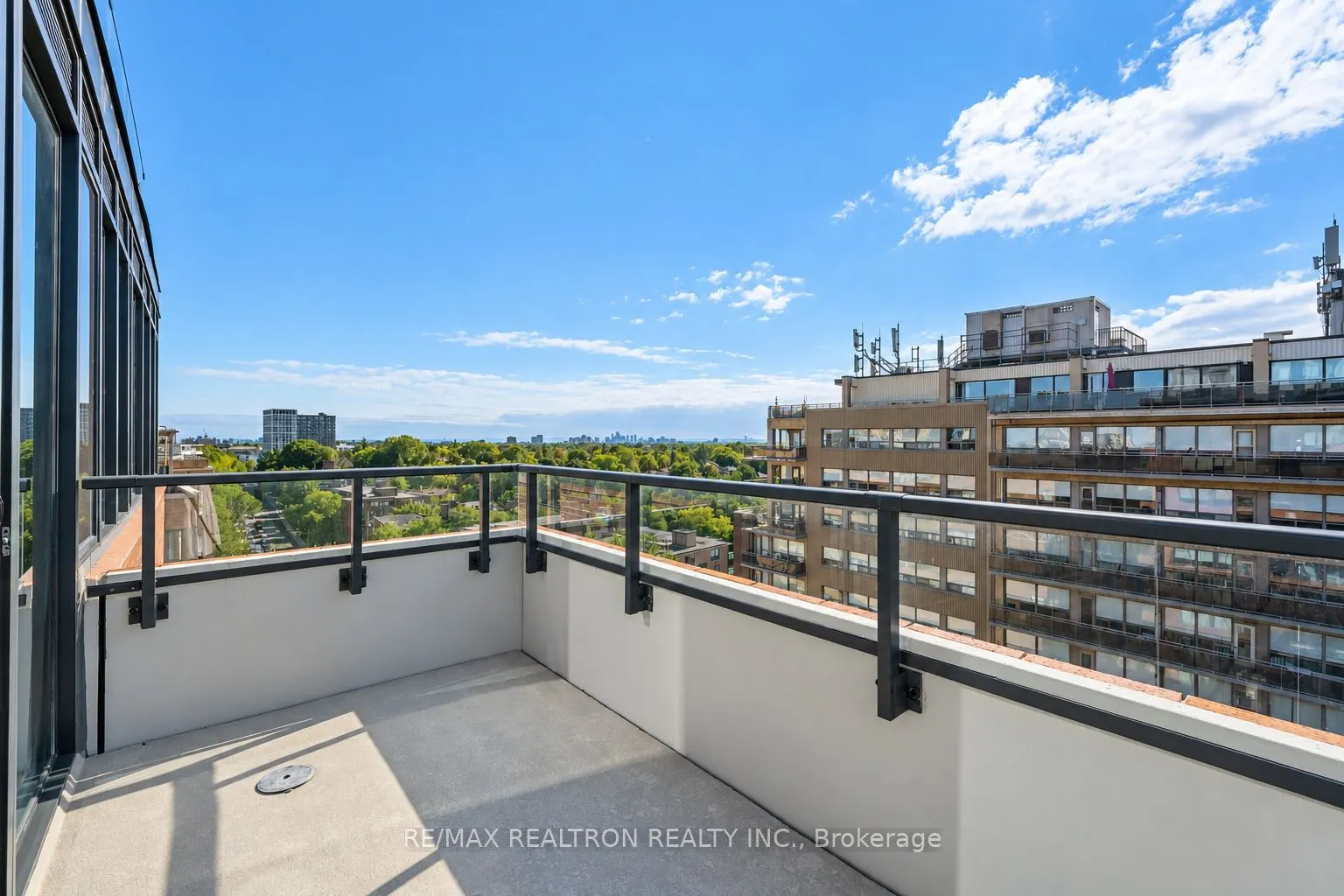 2525 Bathurst Street #904