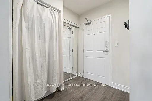 245 Davisville Avenue #613