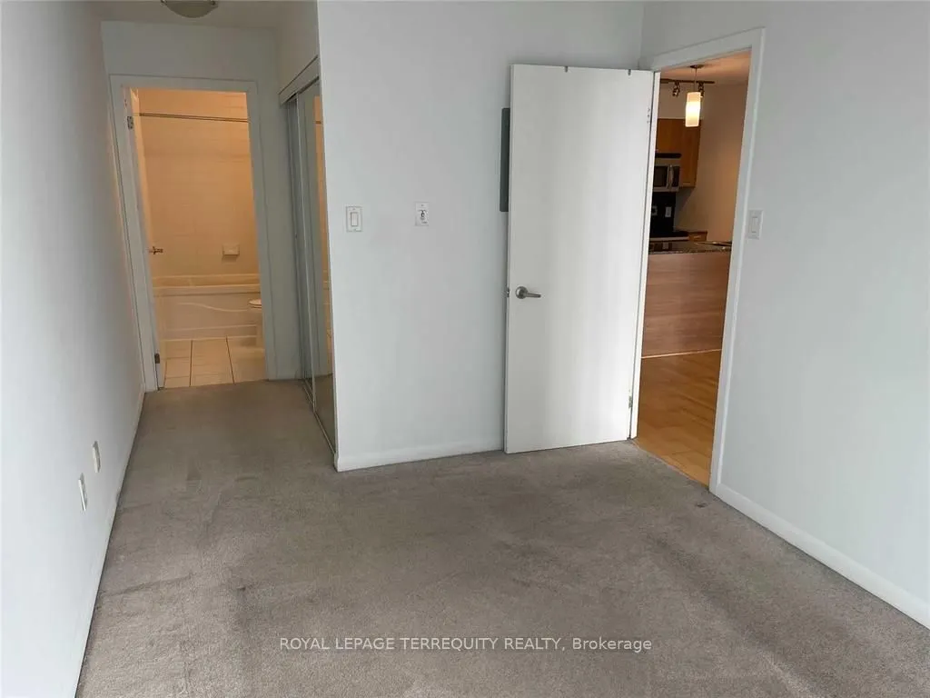 38 Grenville Street #2101